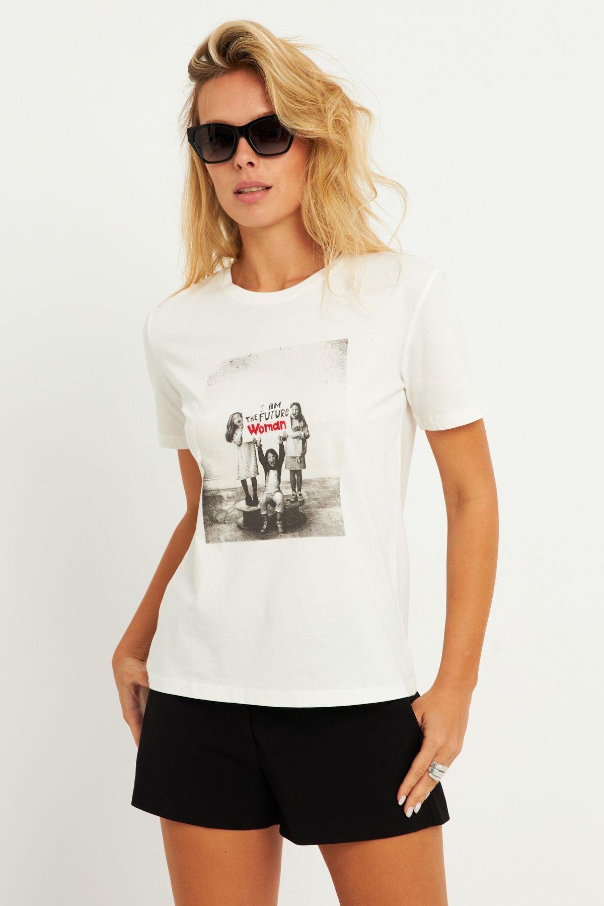 Kadın Ekru Baskılı T-Shirt AYD322