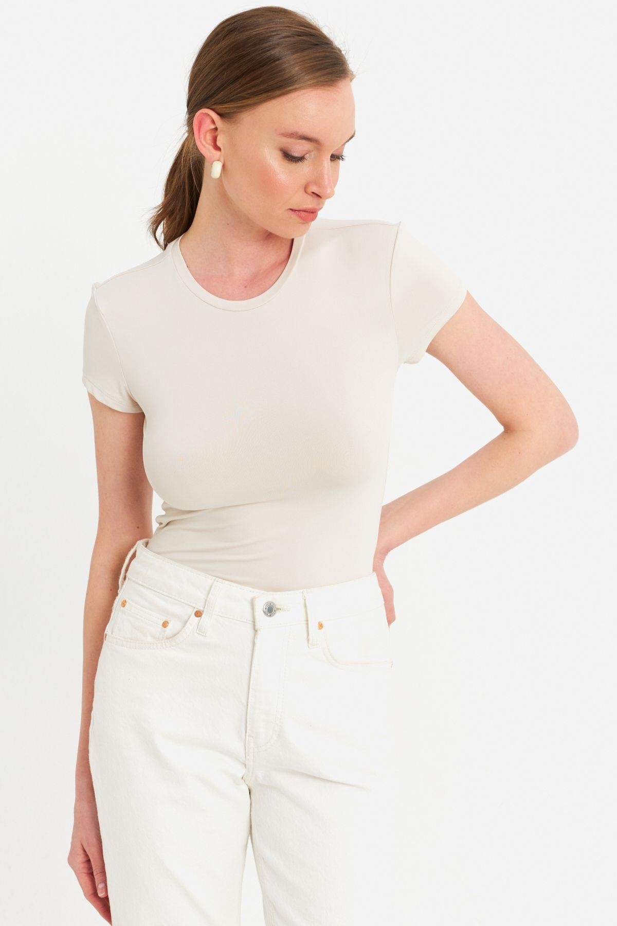 Kadın Siyah Basic T-Shirt FLS07