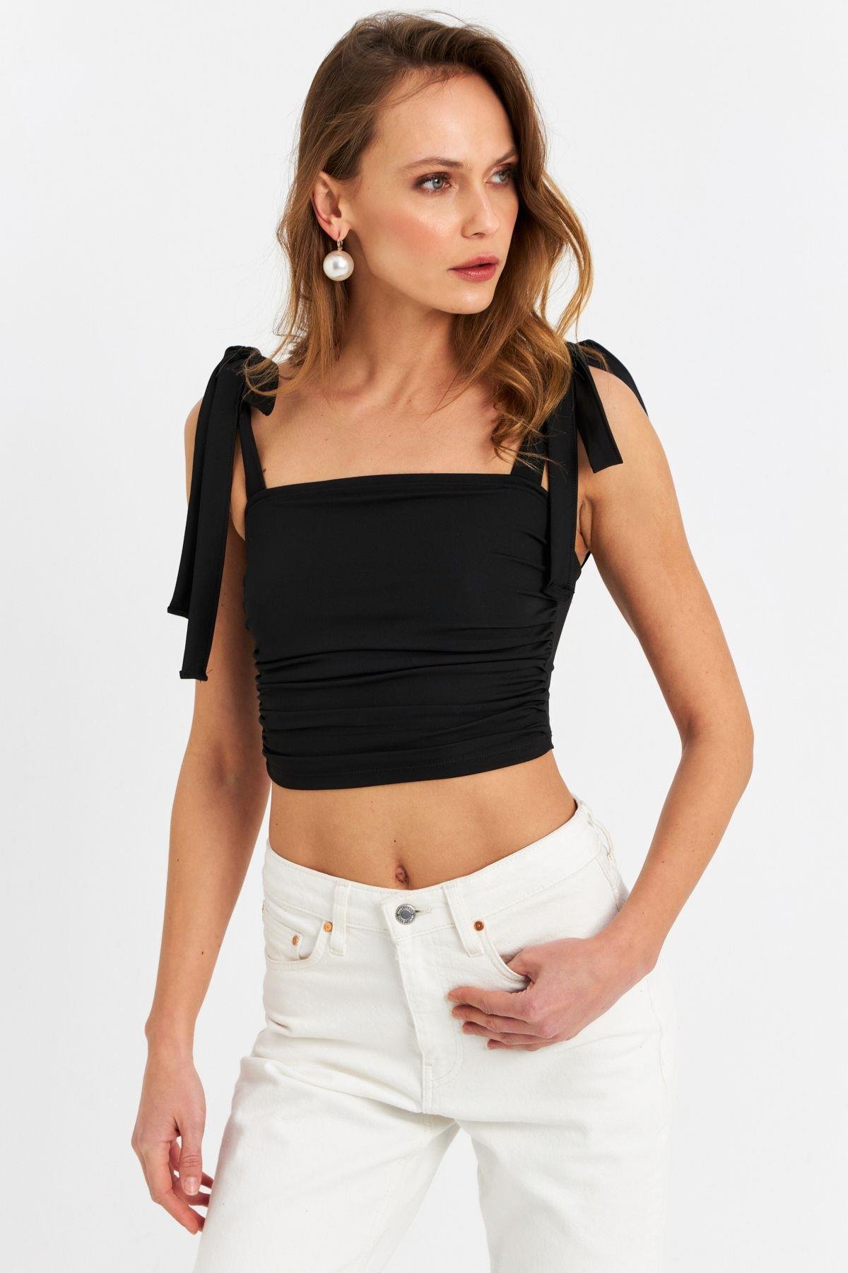 Kadın Siyah Omuz Bağlamalı Crop Bluz B5023