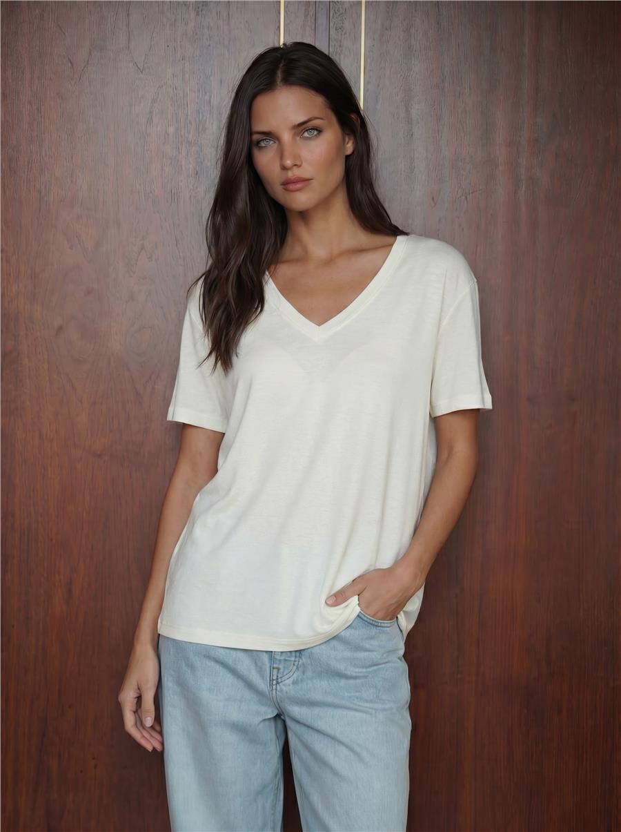Beyaz V Yaka Oversize TSHIRT