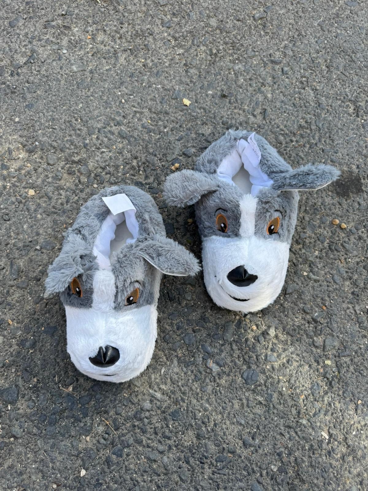 Gri Köpek Figürlü Panduf