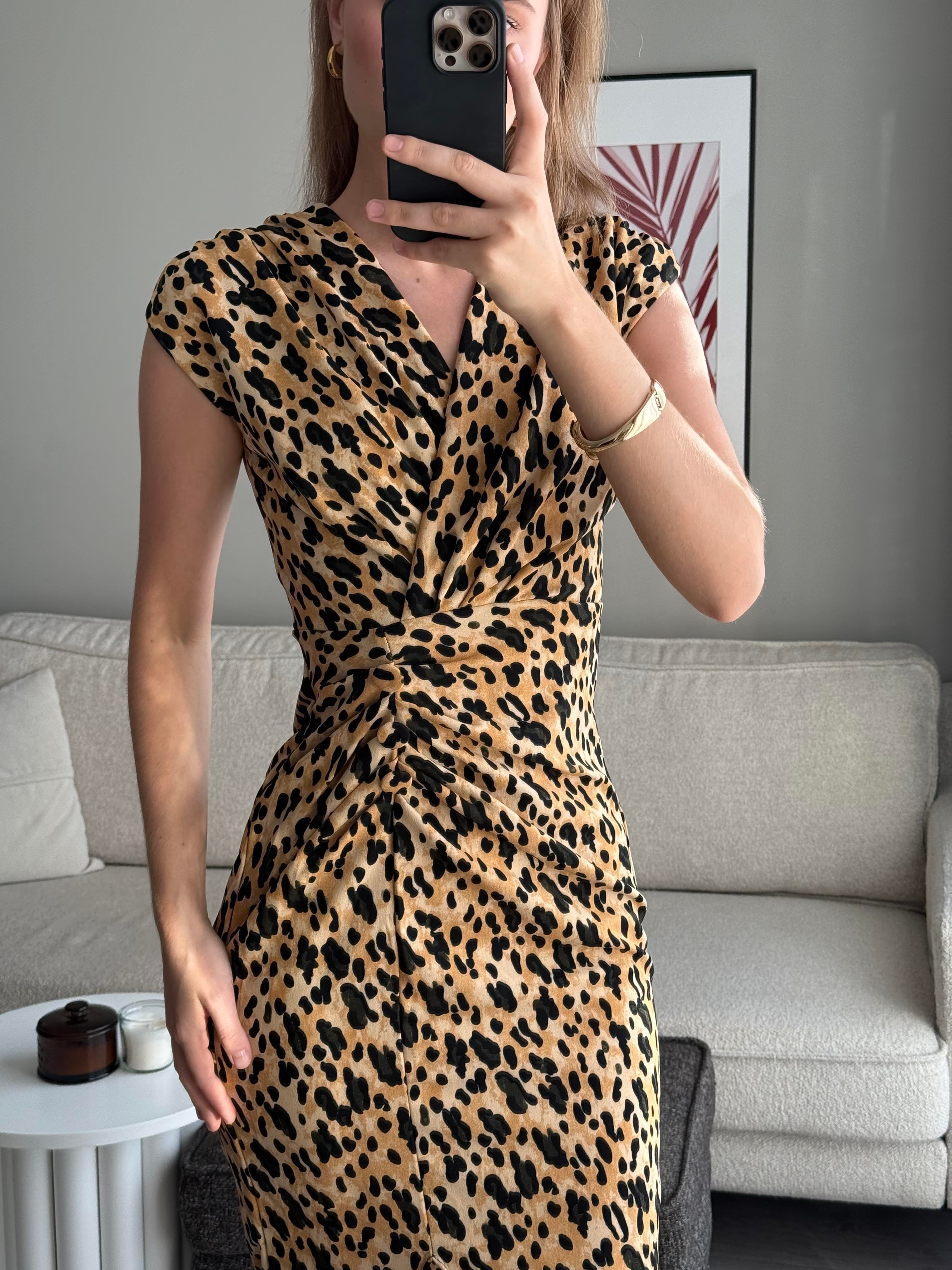Leopar Desenli Degaje Yaka Elbise