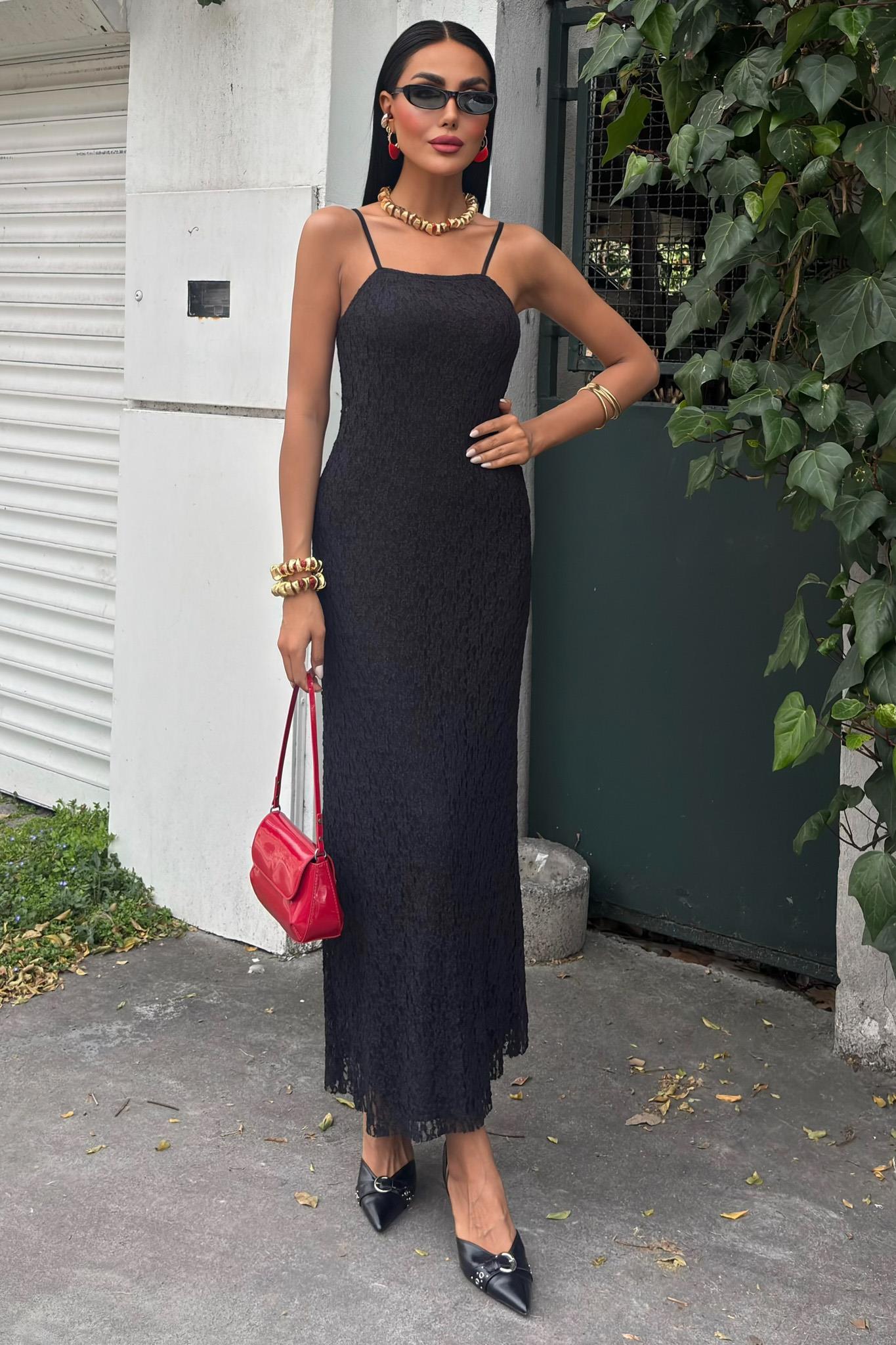 siyah-askili-dantel-maxi-elbise-01281f.jpg