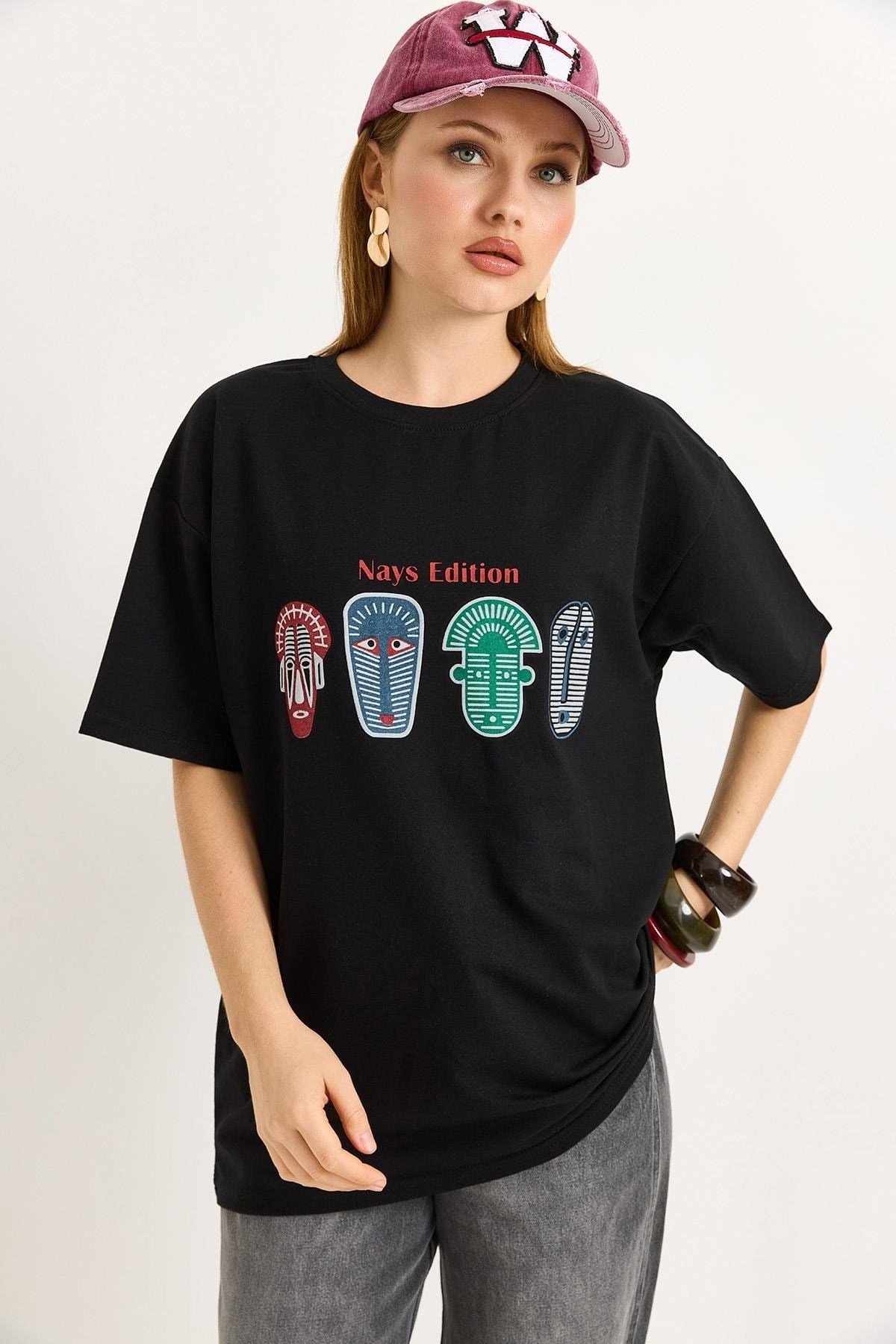 Siyah Baskılı Oversize Tişört