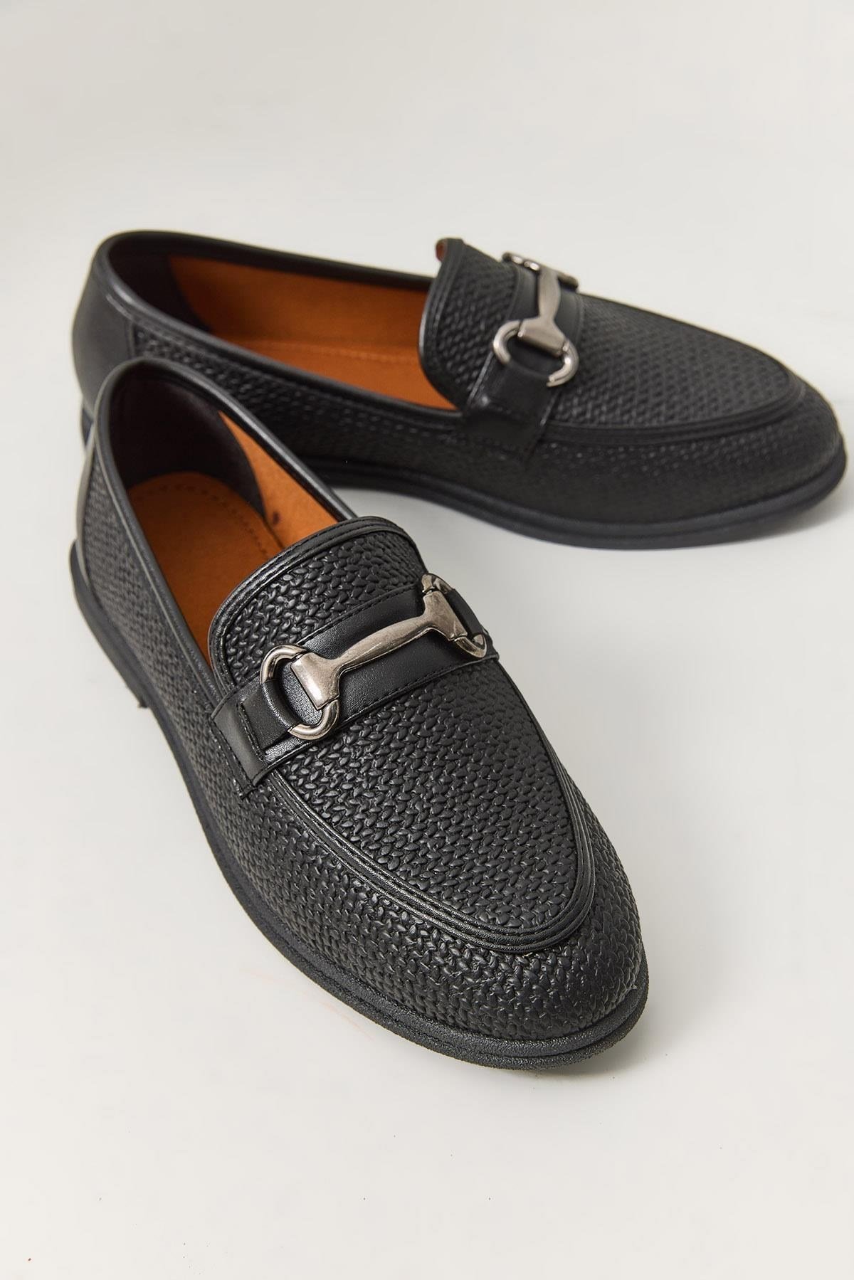 Siyah Hasır Tokalı Loafer