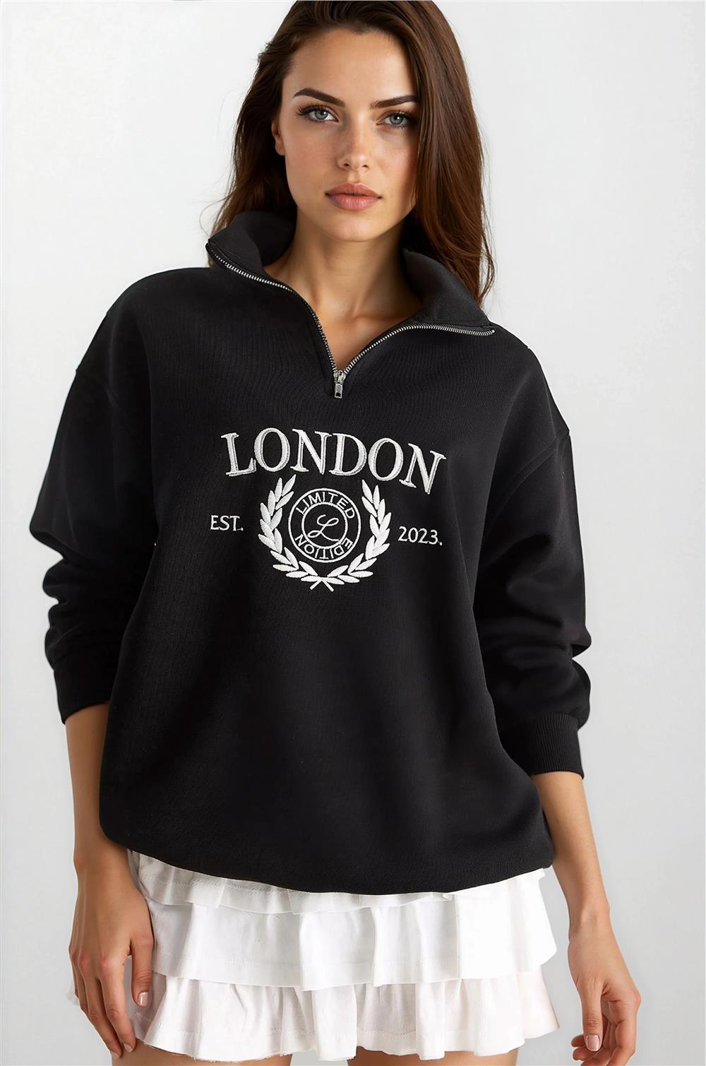 Siyah İşlemeli Sweatshirt