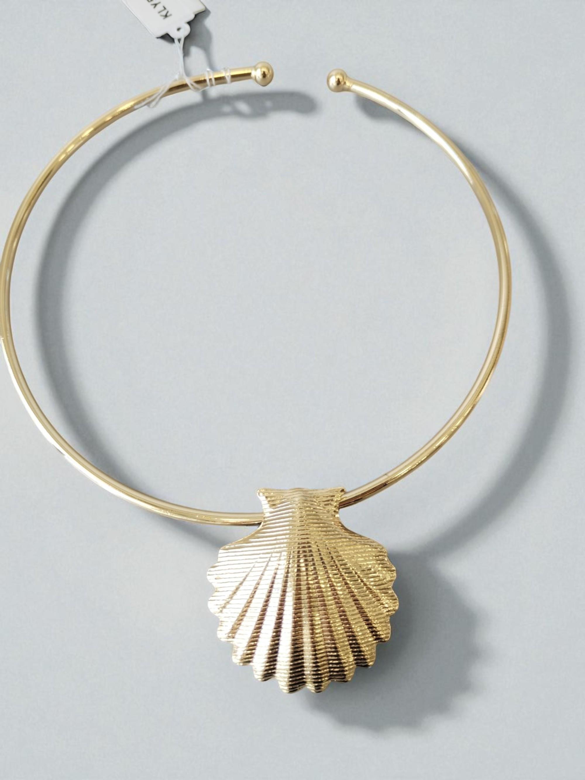 Gold İstiridye Büyük Charmlı Metal Kolye