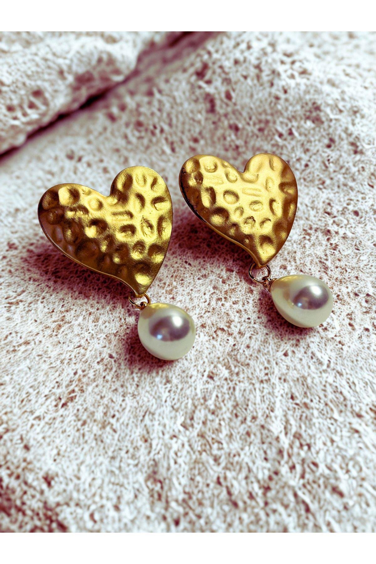 Vintage Dokulu Gold Kalp İnci Küpe
