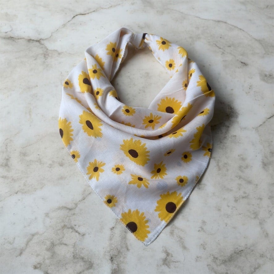 Beyaz Renk Güneş desenli %100 Koton Bandana