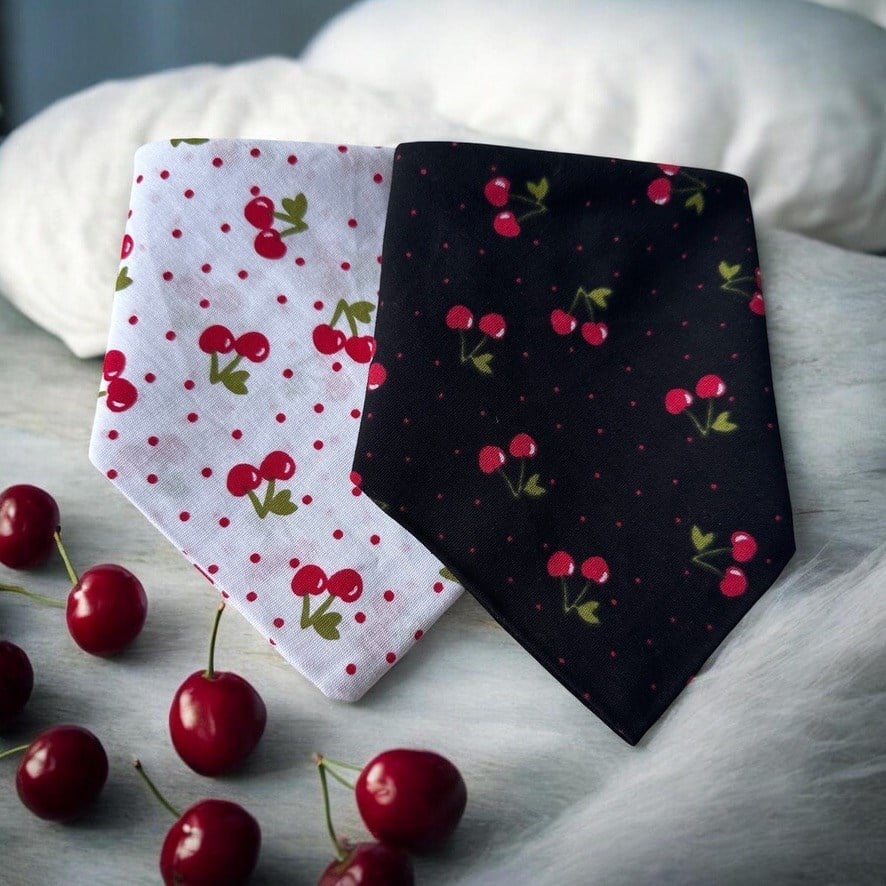 Beyaz Ve Siyah Renk Kiraz Desenli %100 Koton Bandana