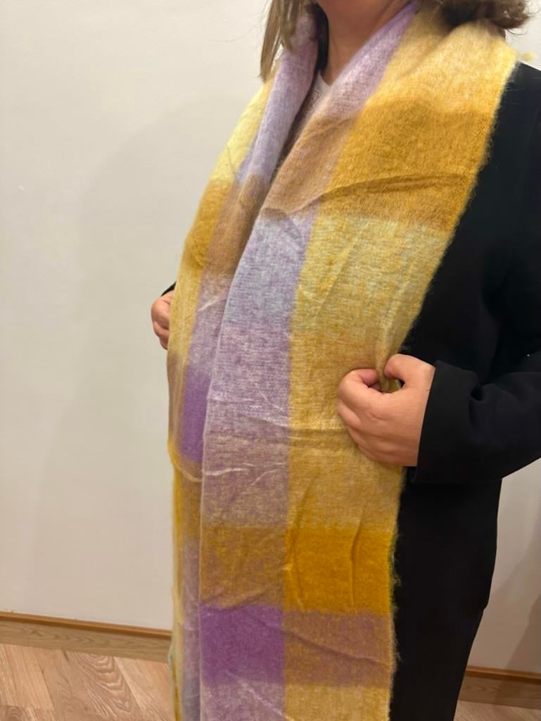Kare Desenli Renkli Sarı-Mor Buklet Kalın Puf Şal, Atkı Uzunluk 205X Genişlik 40 Cm