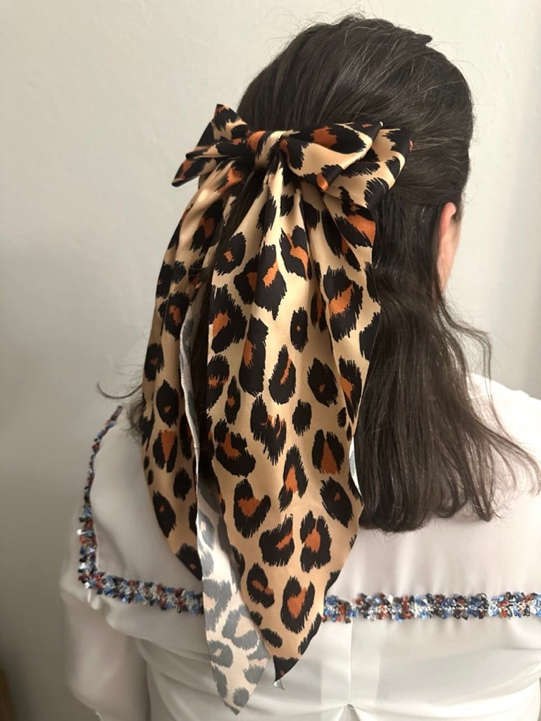 Leopar Desenli Fiyonklu Kuyruklu Model Klipsli Saç Tokası
