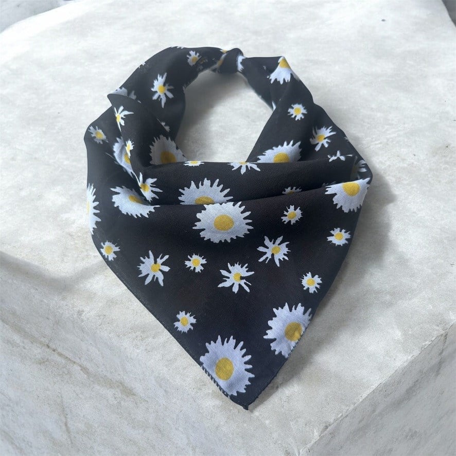 Siyah Renk Güneş desenli %100 Koton Bandana