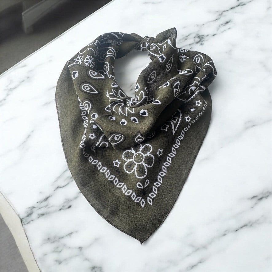 Yeşil Renk  desenli%100 koton Bandana