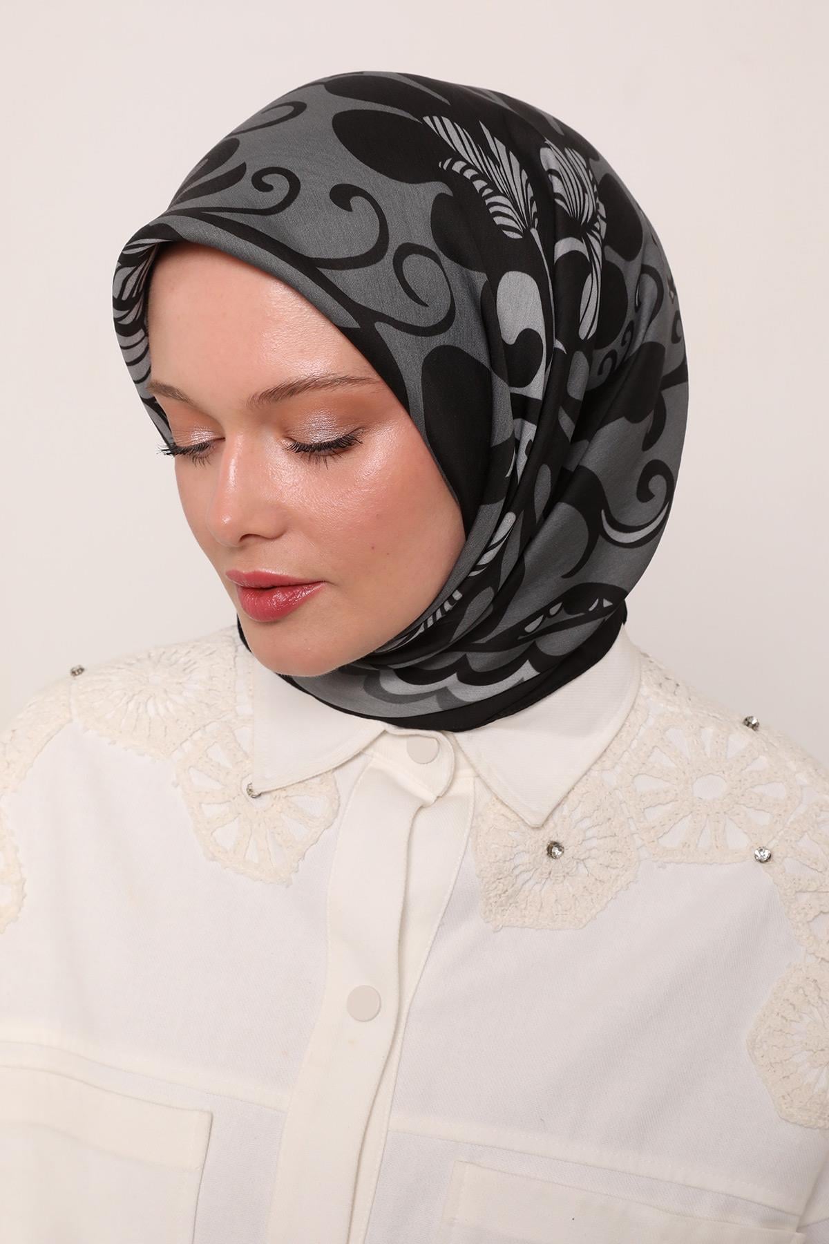 Flora Eşarp | Sonsuz Siyah