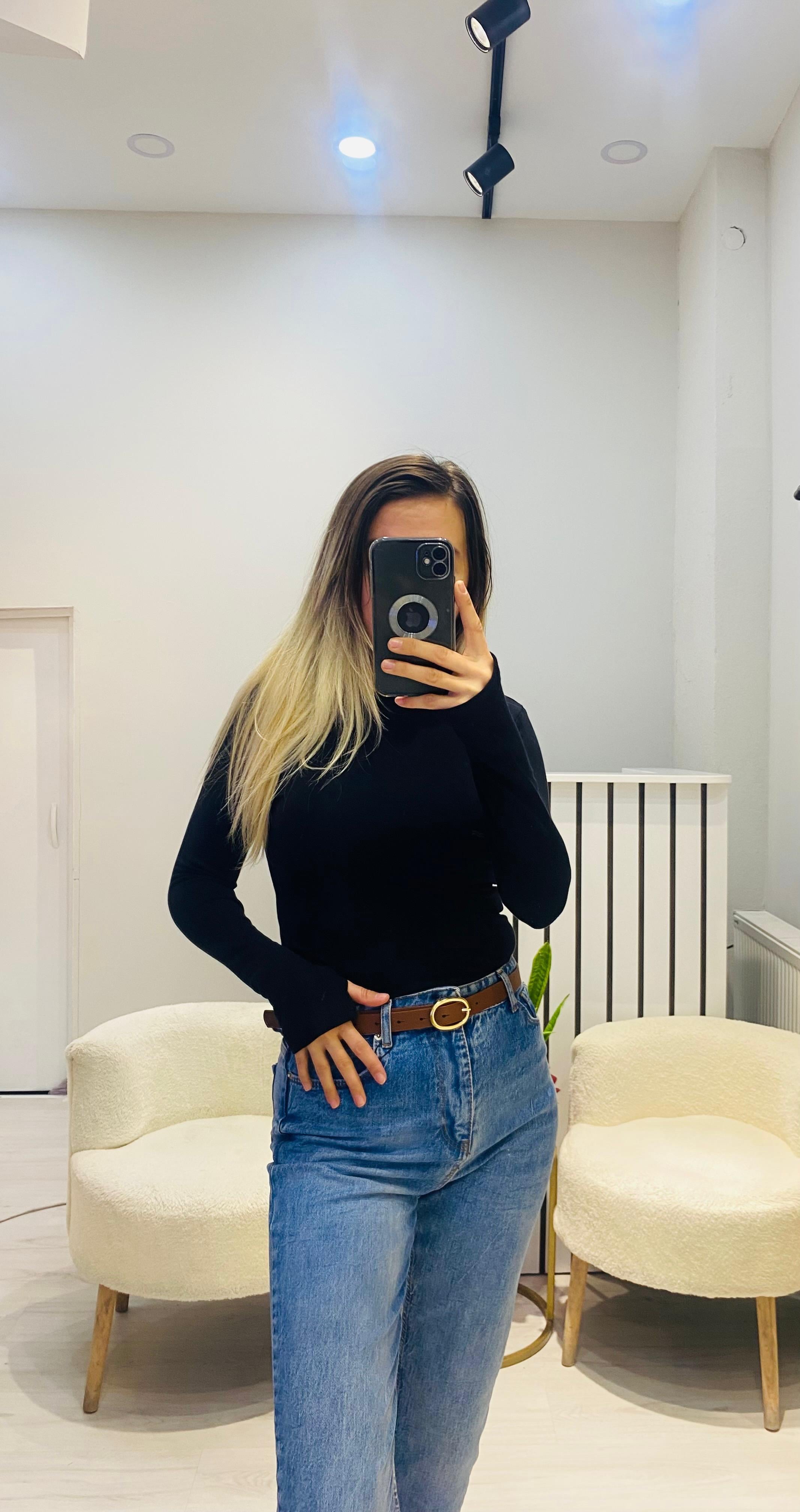 Siyah Parmak Geçmeli Body