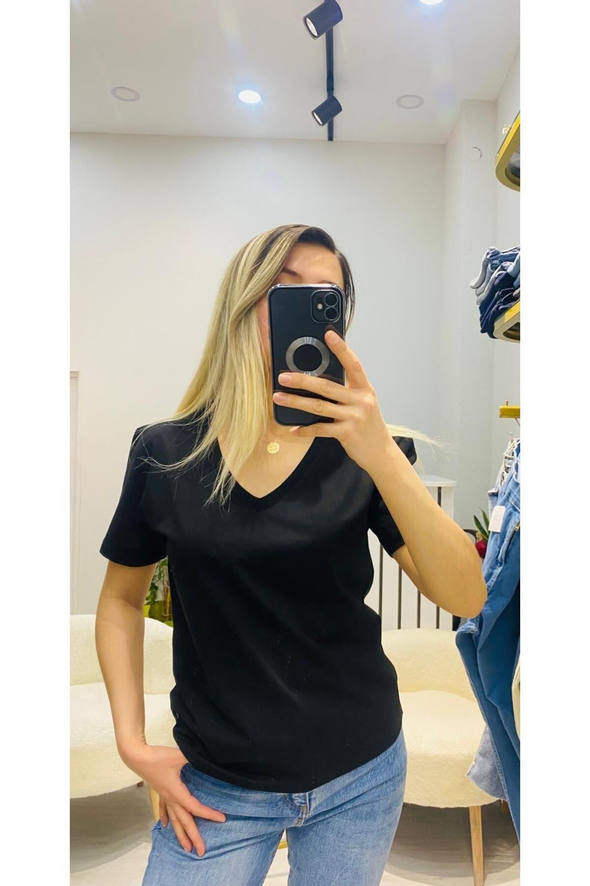 V Yaka Basic T-shirt