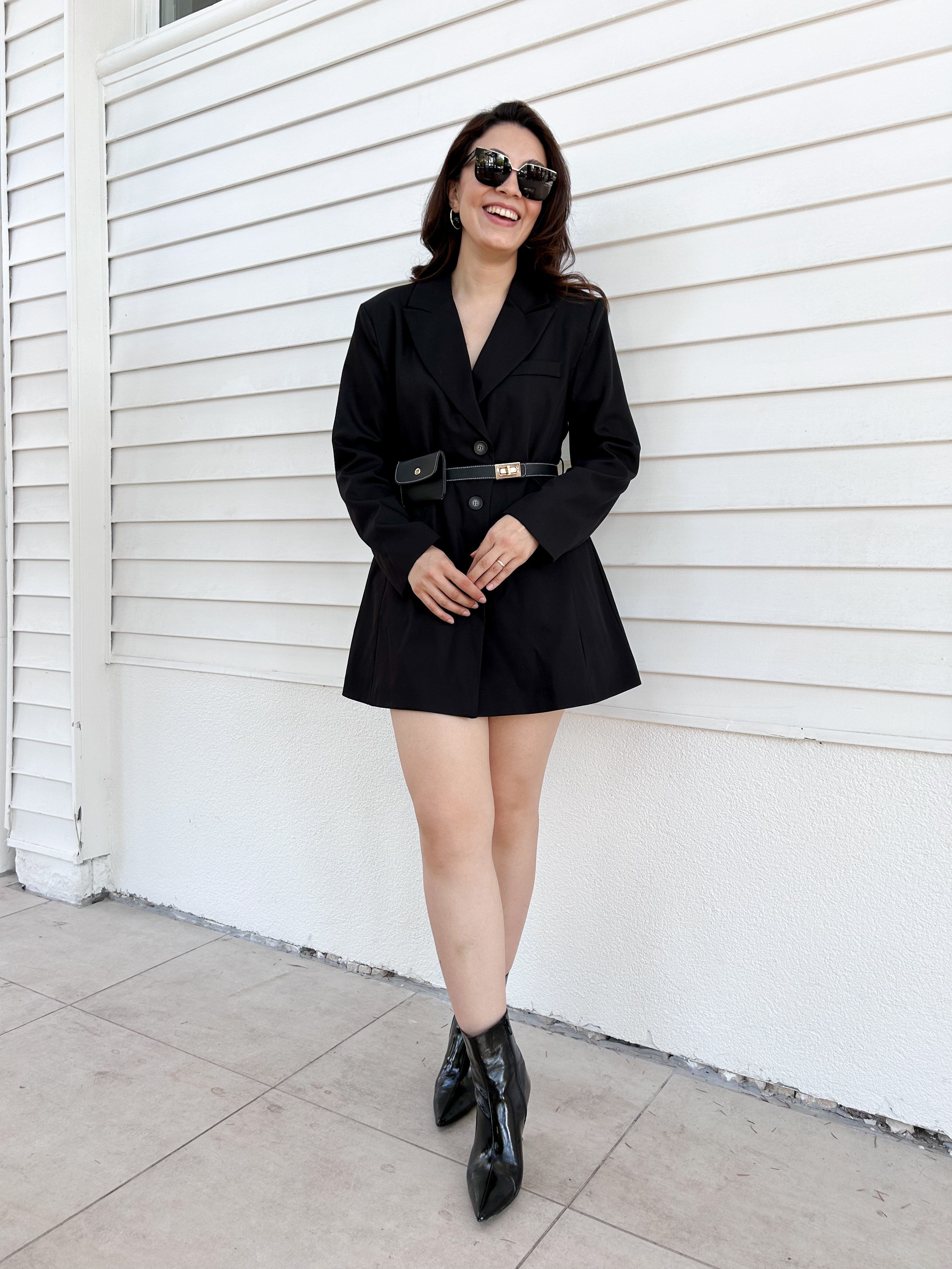 Vatkalı kendinden kemerli blazer elbise 