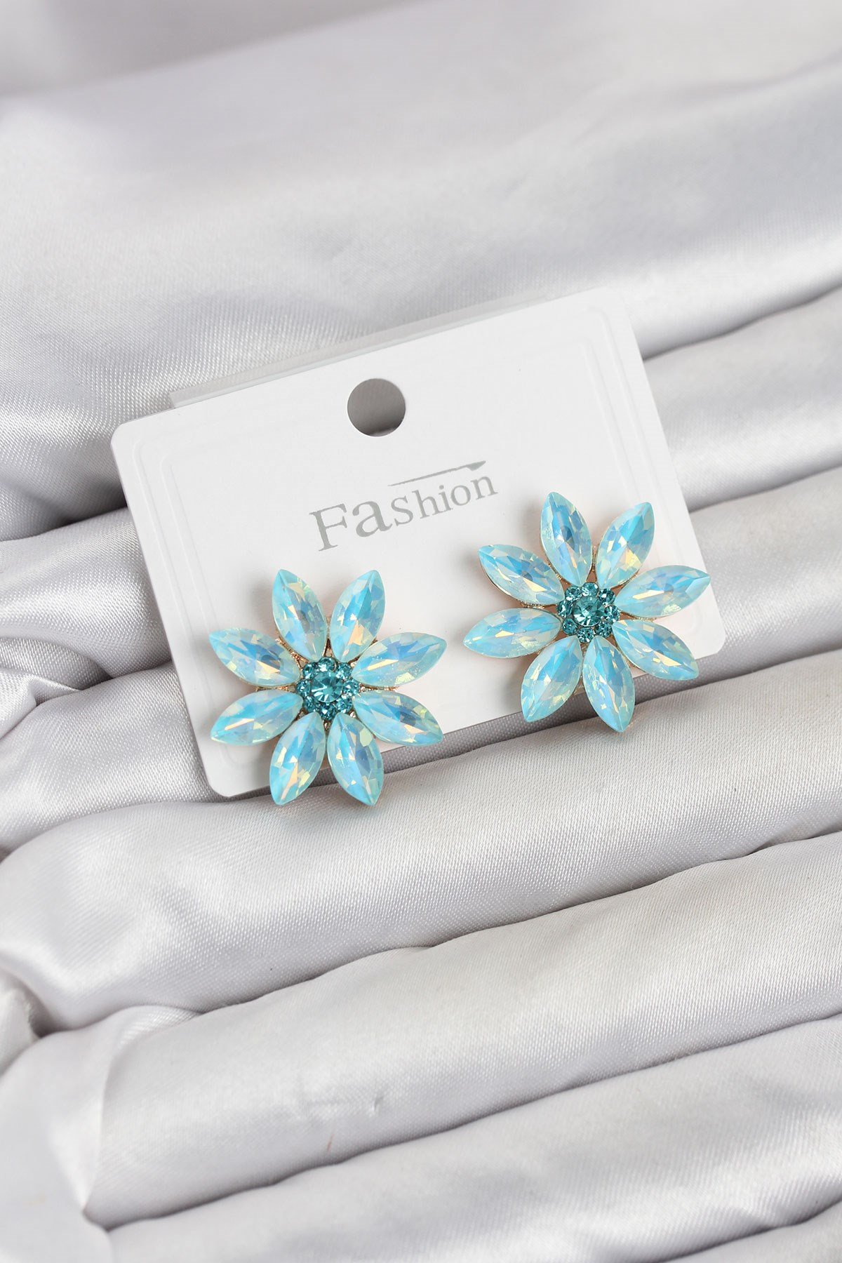Buz Mavisi Renk Kristal Taşlı Lotus Çiçek Model Kadın Küpe