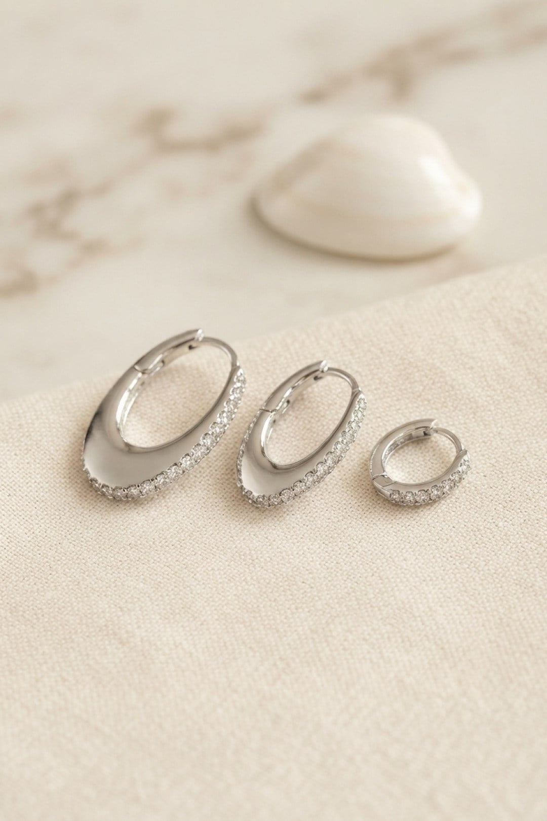 Gümüş Renk Oval Halka Model Zirkon Taşlı 3 lü Küpe Set