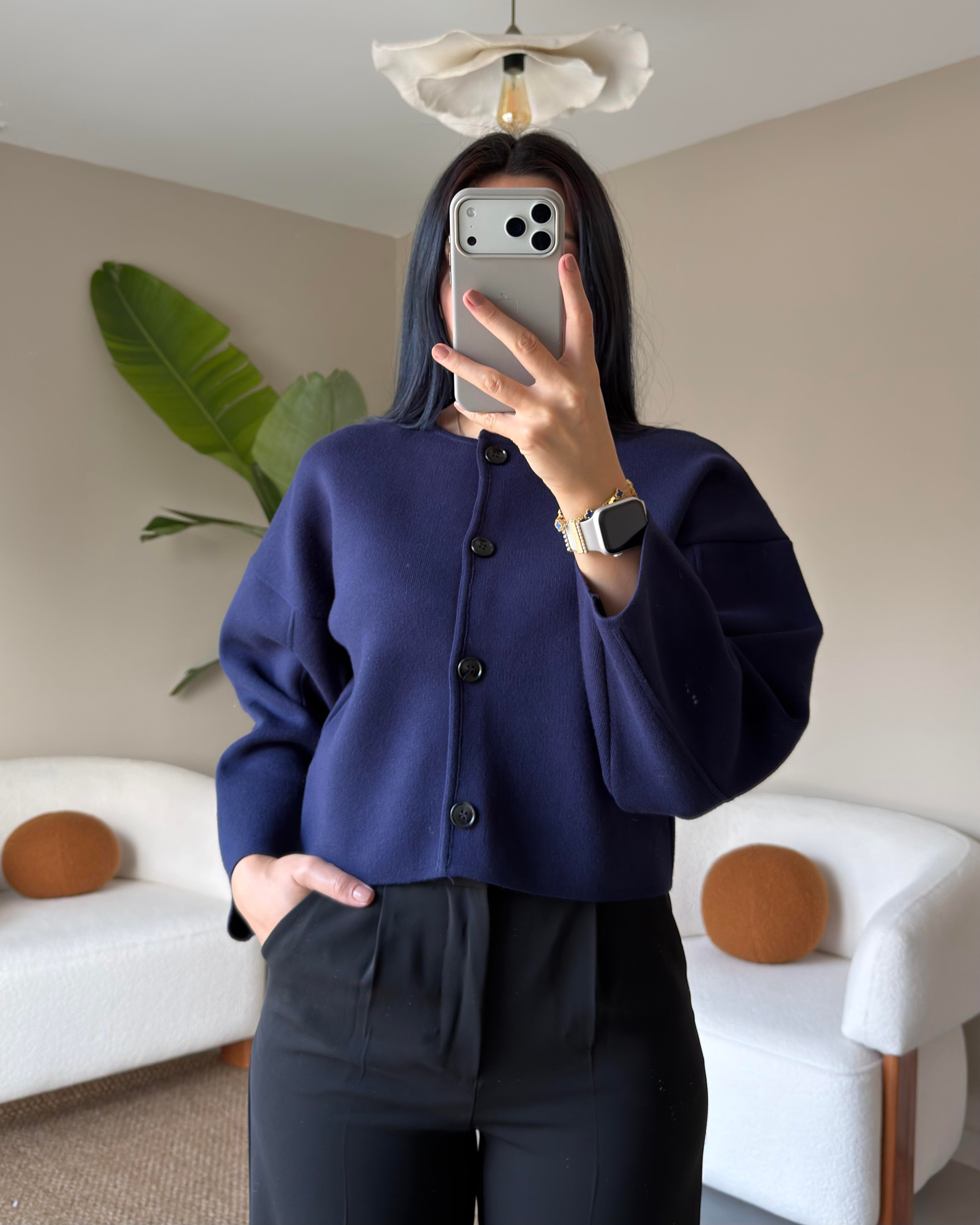LACİVERT TRİKO HIRKA