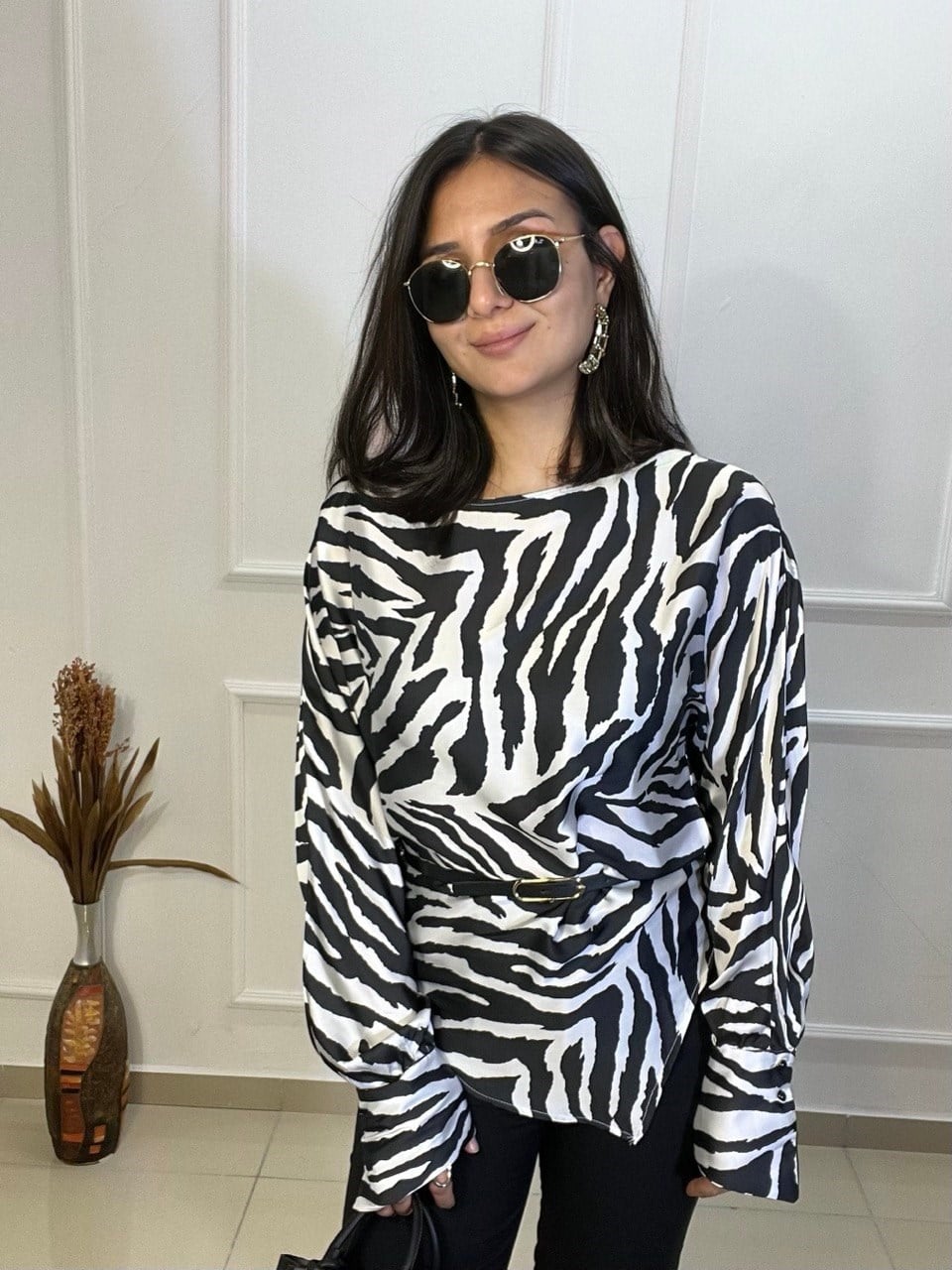 ŞAMDAN ASİNETTRİK KEMERLİ ZEBRA DESEN