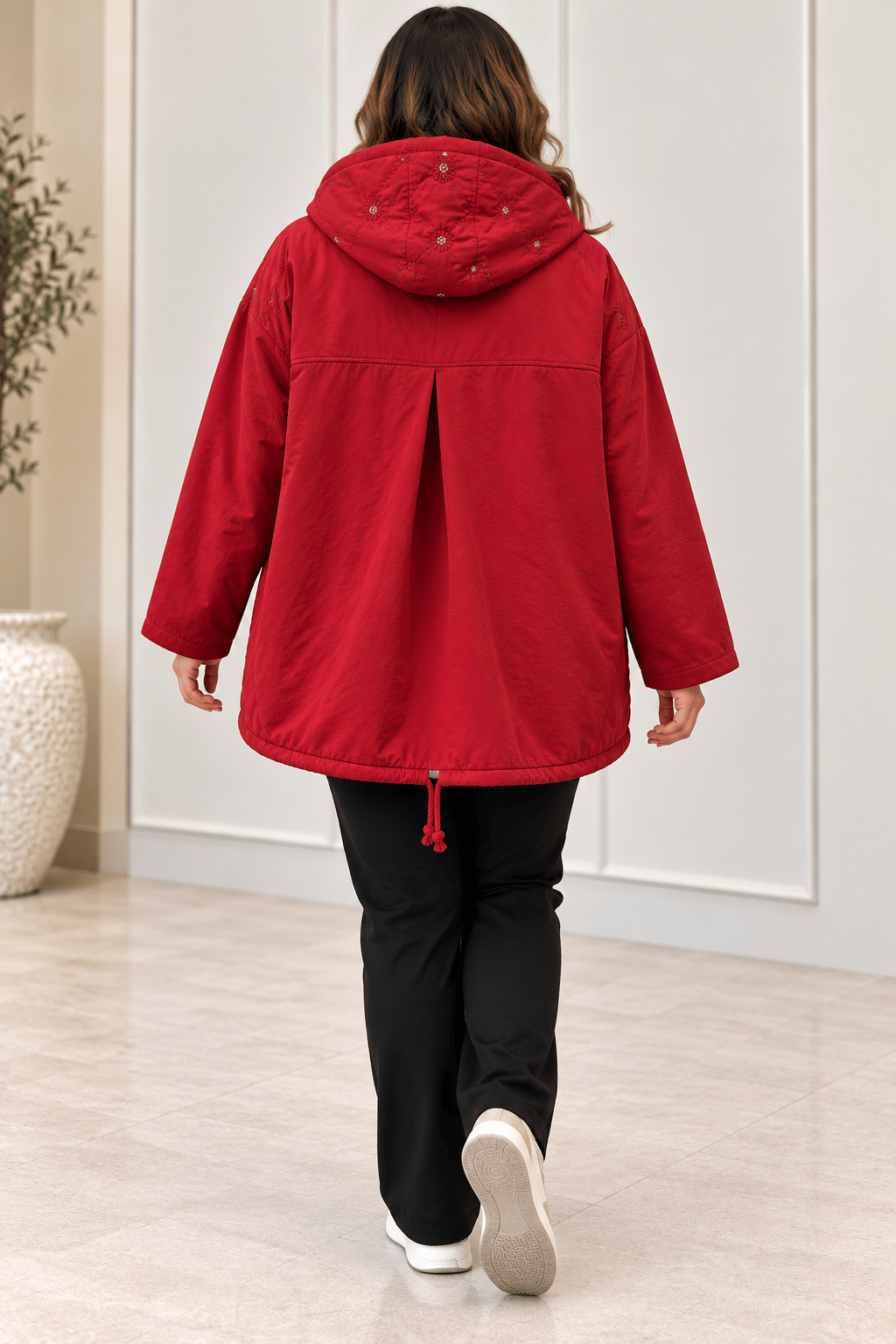 Kapüşonlu Kapitone Payet Detaylı Mont