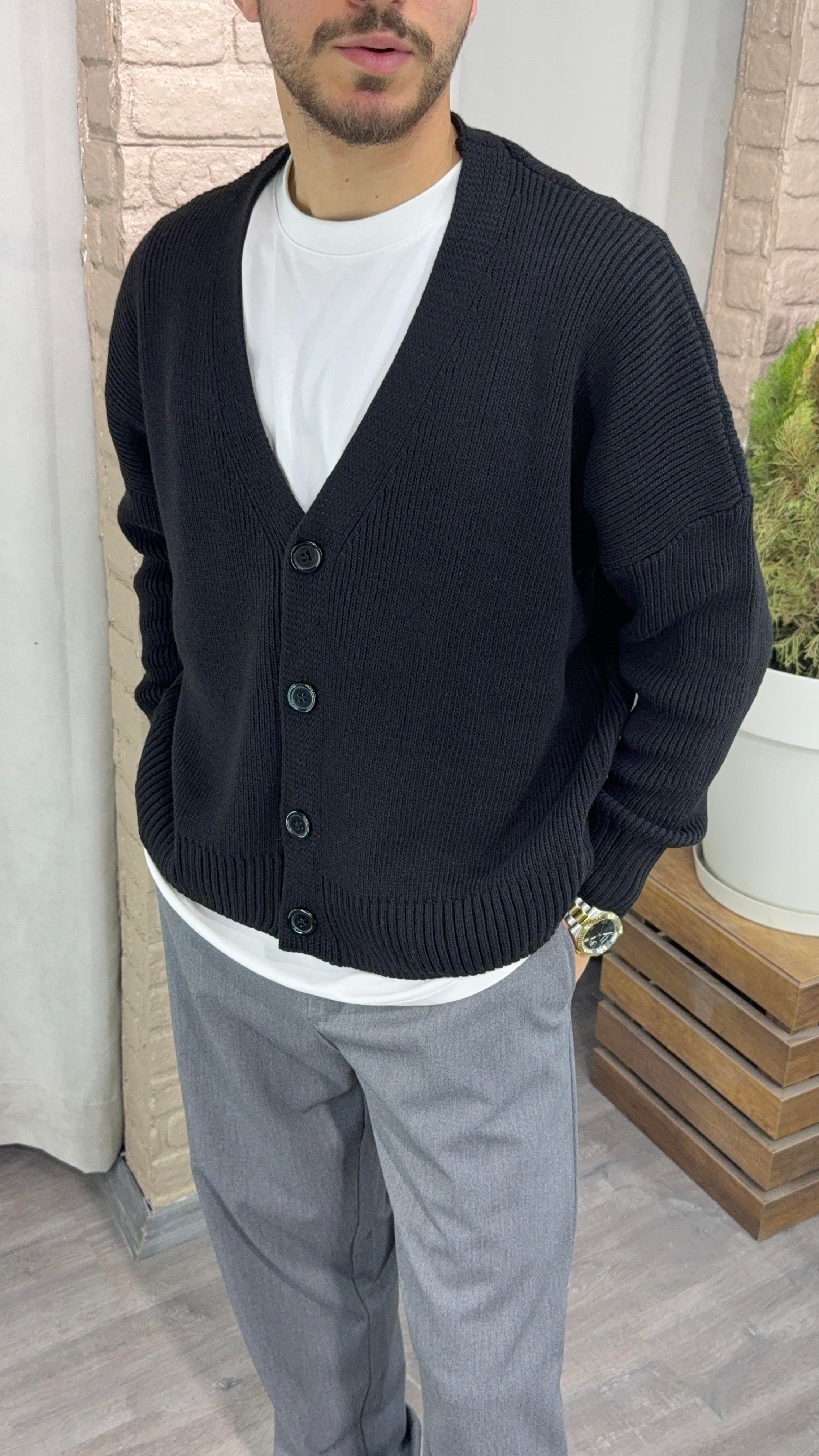 Düğmeli Oversize Örme Hırka