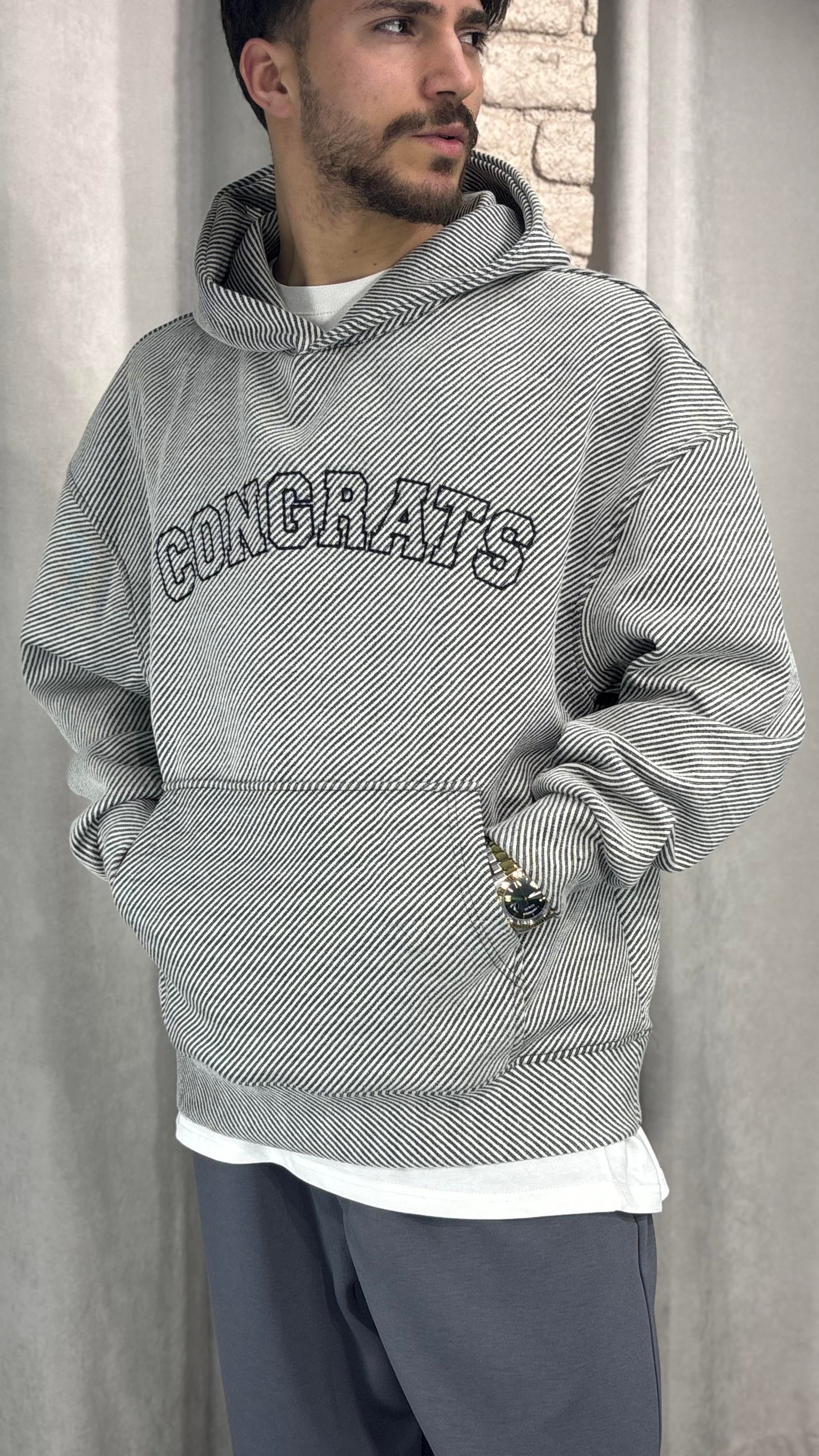 Kapüşonlu Nakış Detaylı Sweatshirt