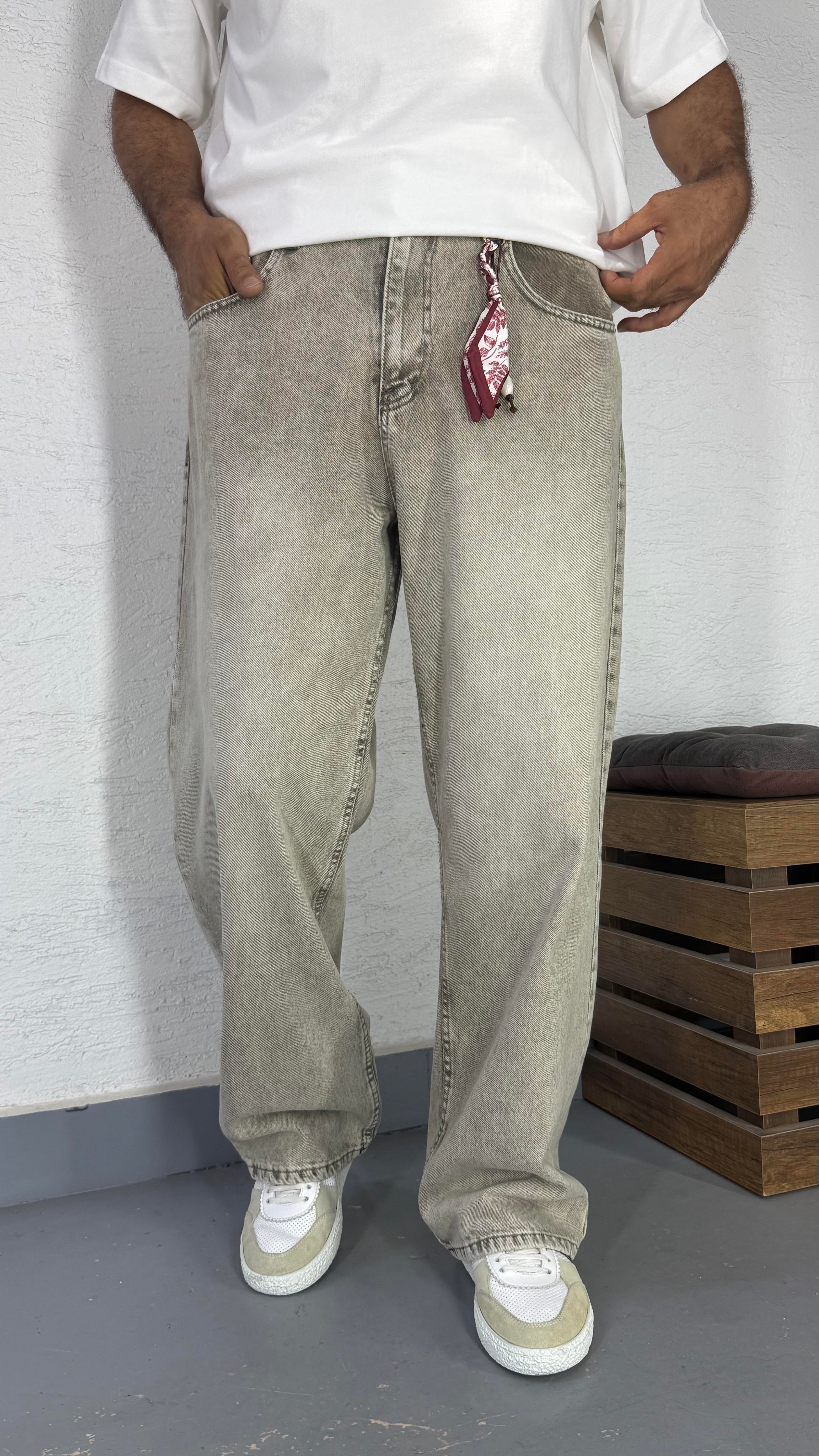 Yıkamalı Aksesuar Detaylı Baggy Denim