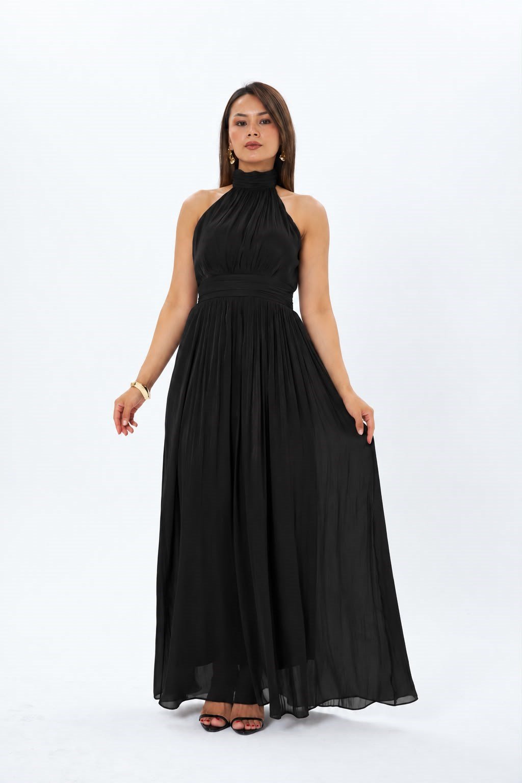 4128- Siyah Halter Yaka Piliseli Maxi Elbise