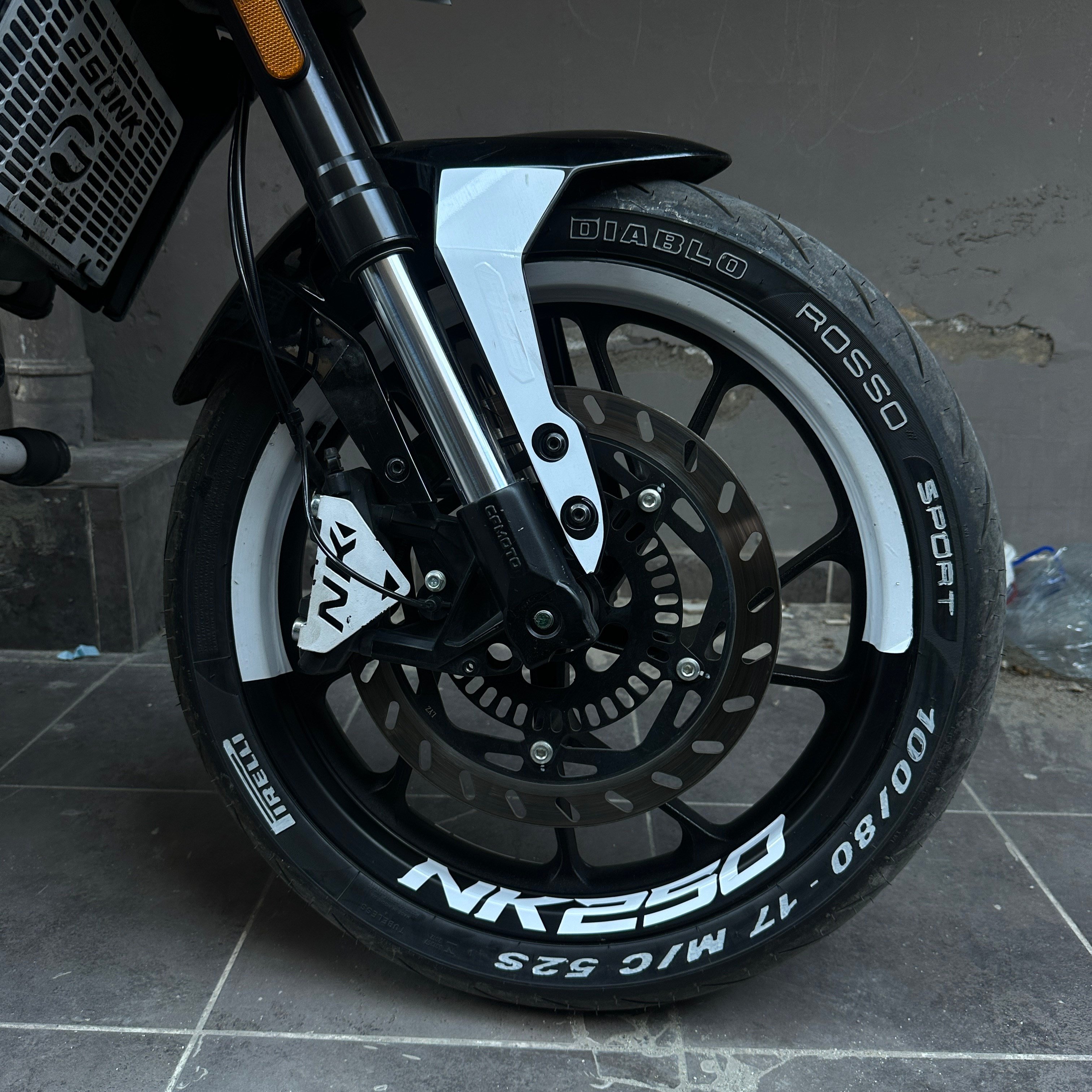 SVSTICKERWORKSCFMOTO NK250 MOTOSİKLET YARIM JANT KAPLAMA STICKER NK250 YAZILI ETİKET STICKER MODELİCFMOTO NK250 MOTOSİKLET YARIM JANT KAPLAMA STICKER NK250 YAZILI ETİKET STICKER MODELİNK250 2023-2025