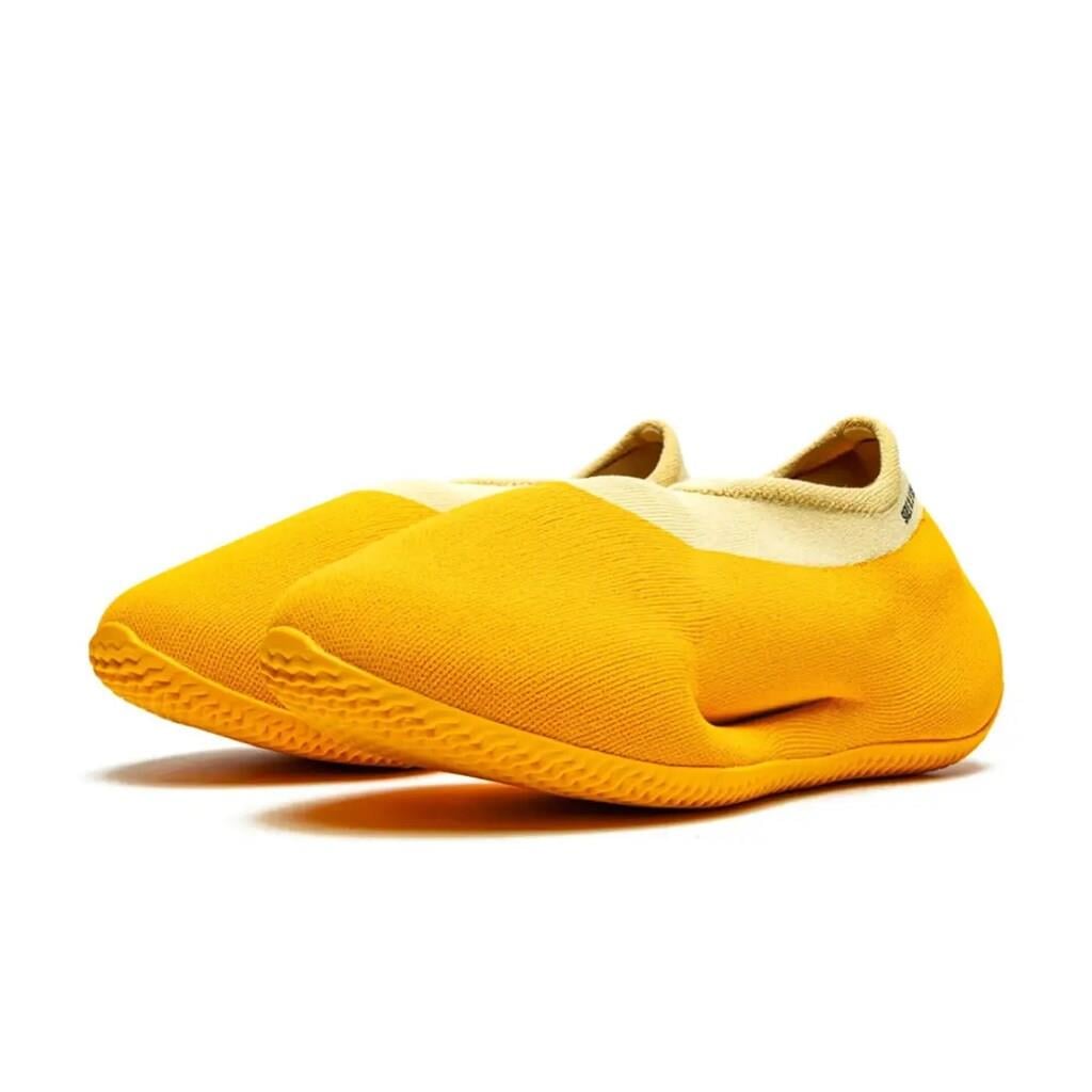 Adidas Yeezy Knit Runner Sulfur sneakers