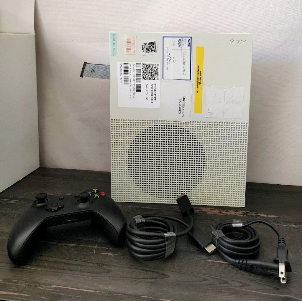 XBox One S - Prototype