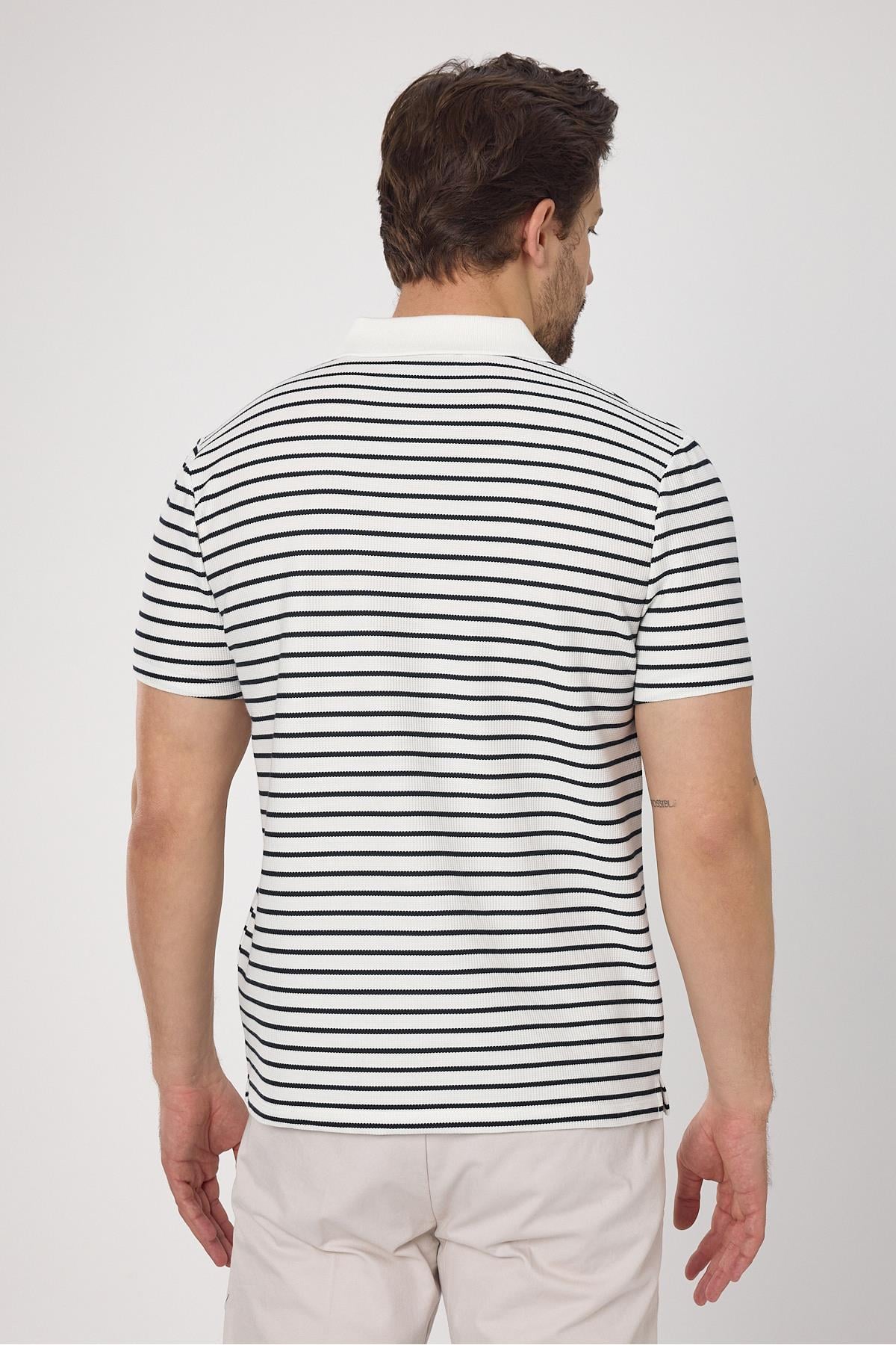 Violes Erkek Çizgili Slim Fit %100 Pamuk Beyaz Polo Yaka Tişört