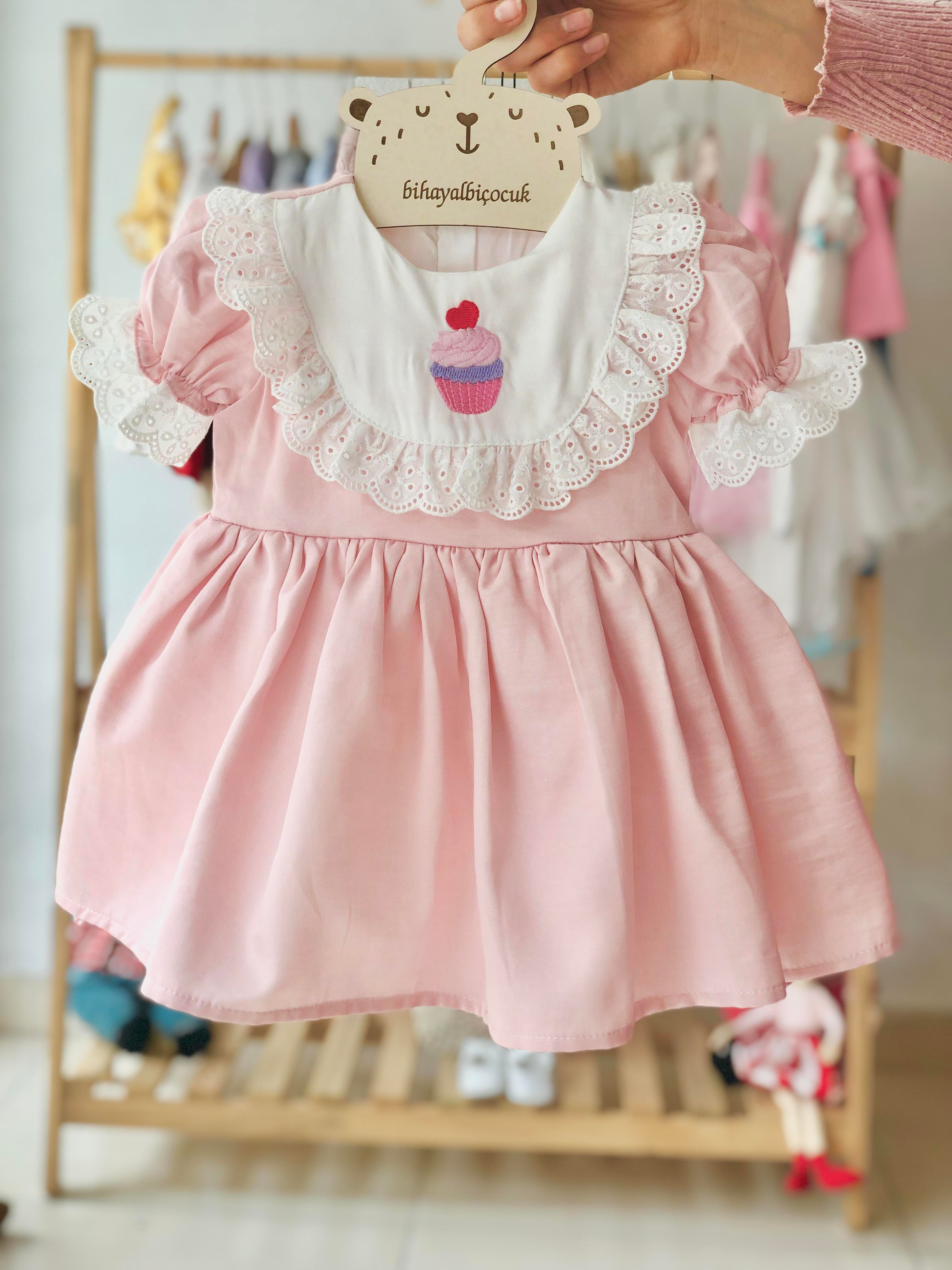 Cupcake İşlemeli Elbise - Pembe Yarım Kol