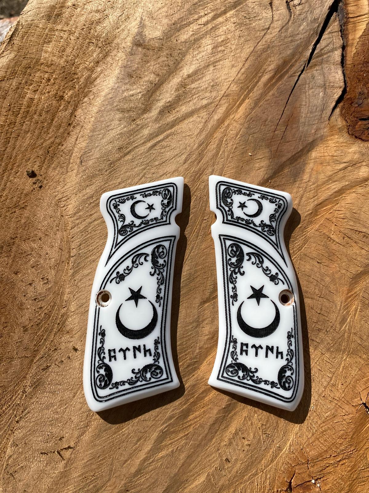 Ay yıldız işlemeli Türk yazılı Beyaz Sedef Kabze