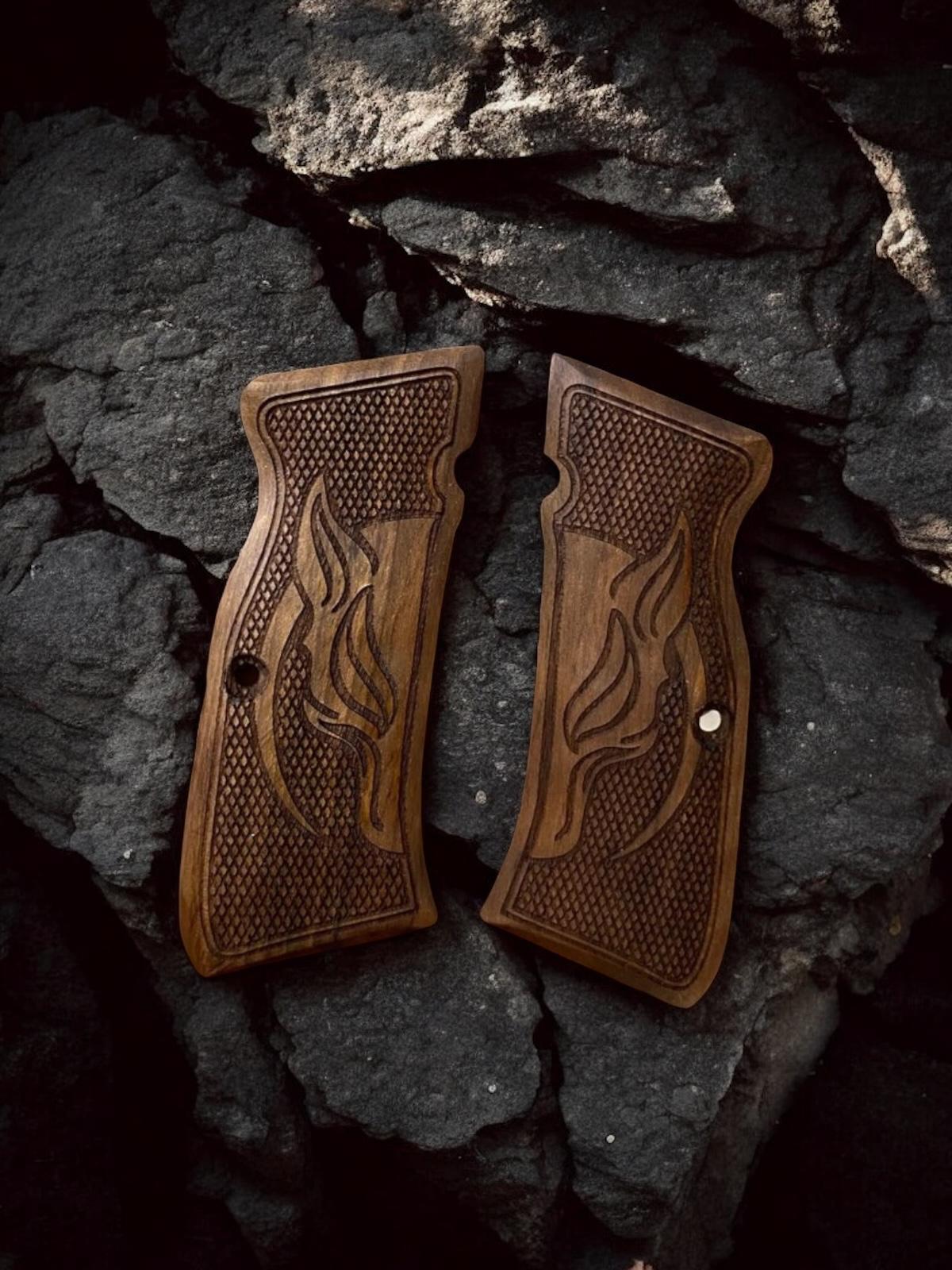 Börü işlemeli fırınlanmış ceviz kabze