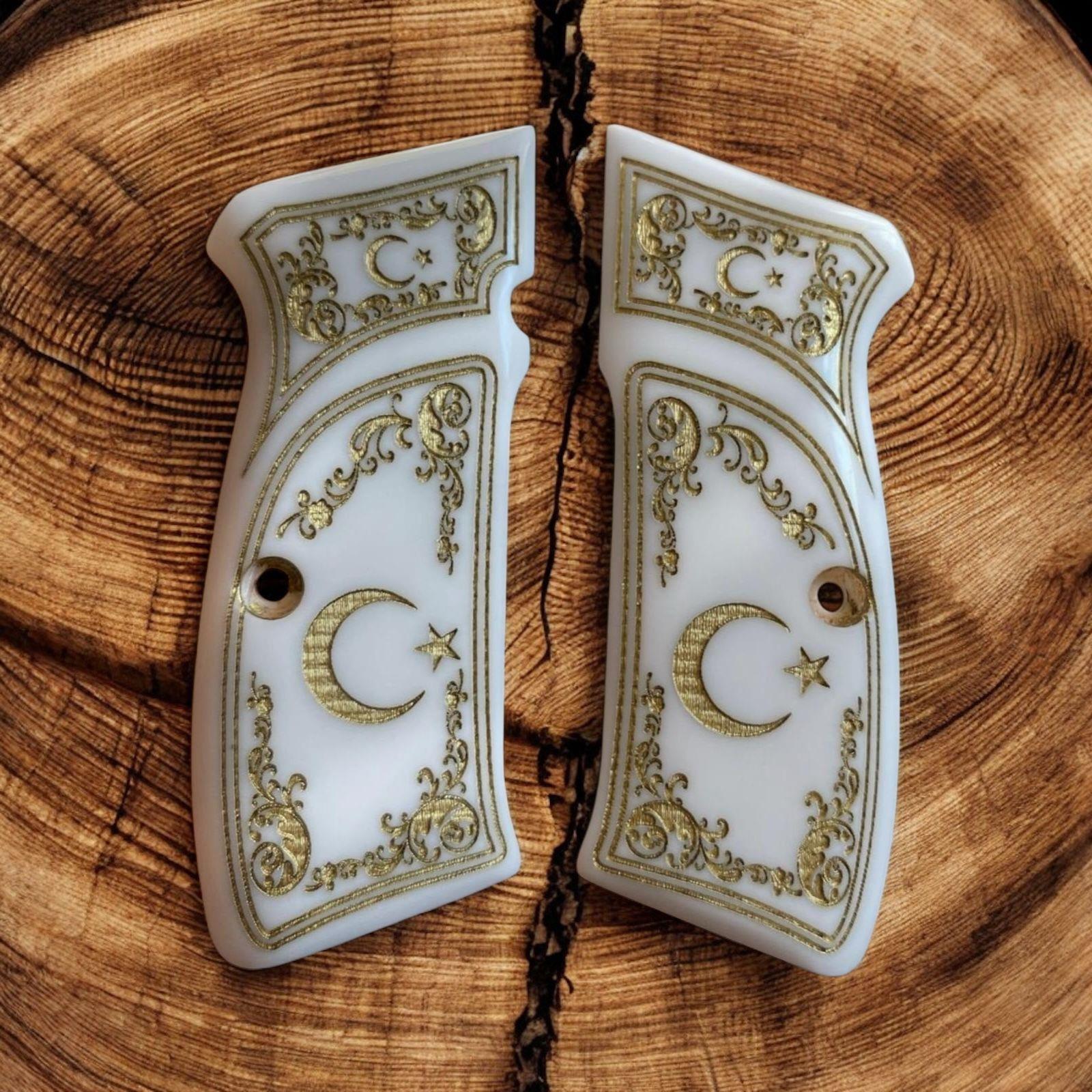 Cz ay yıldız altın yaldız işlemeli beyaz sedef kabze