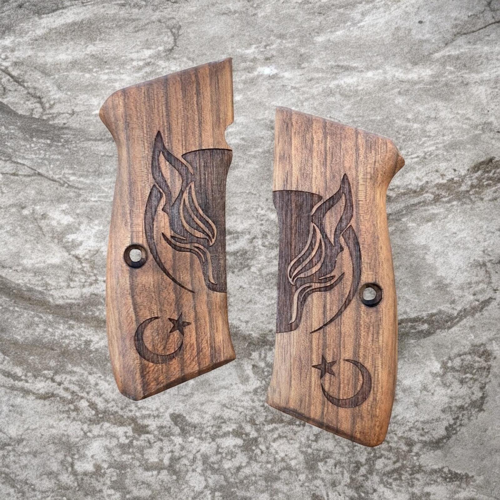 Cz börü ve ay yıldız işlemeli fırınlanmış ceviz kabze