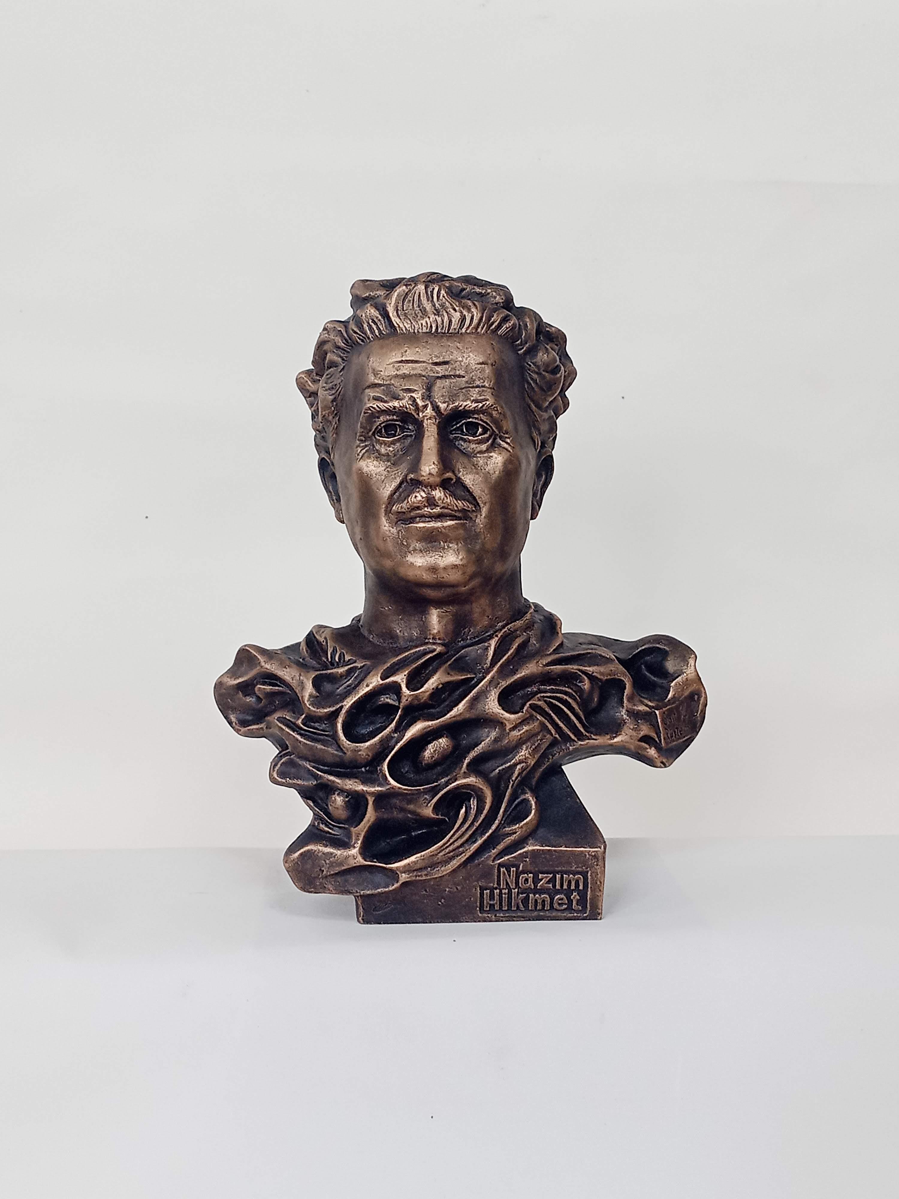 Nazım Hikmet Büstü Özel Tasarım
