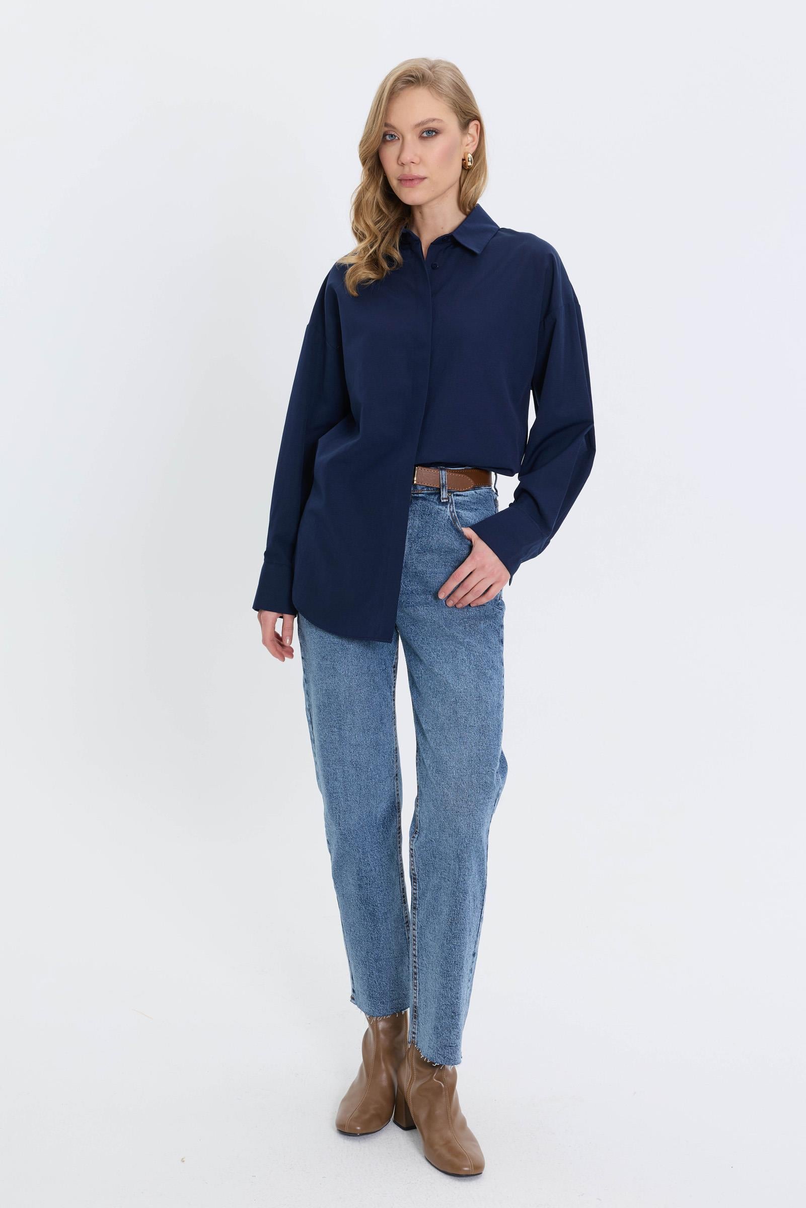 Paçası Kesik Straight Kemerli Jean