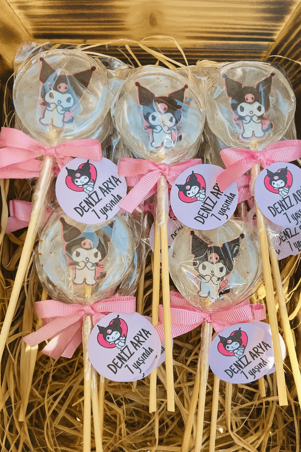 Kuromi Temalı İsme Özel Pembe Kurdeleli Şeffaf Lolipop