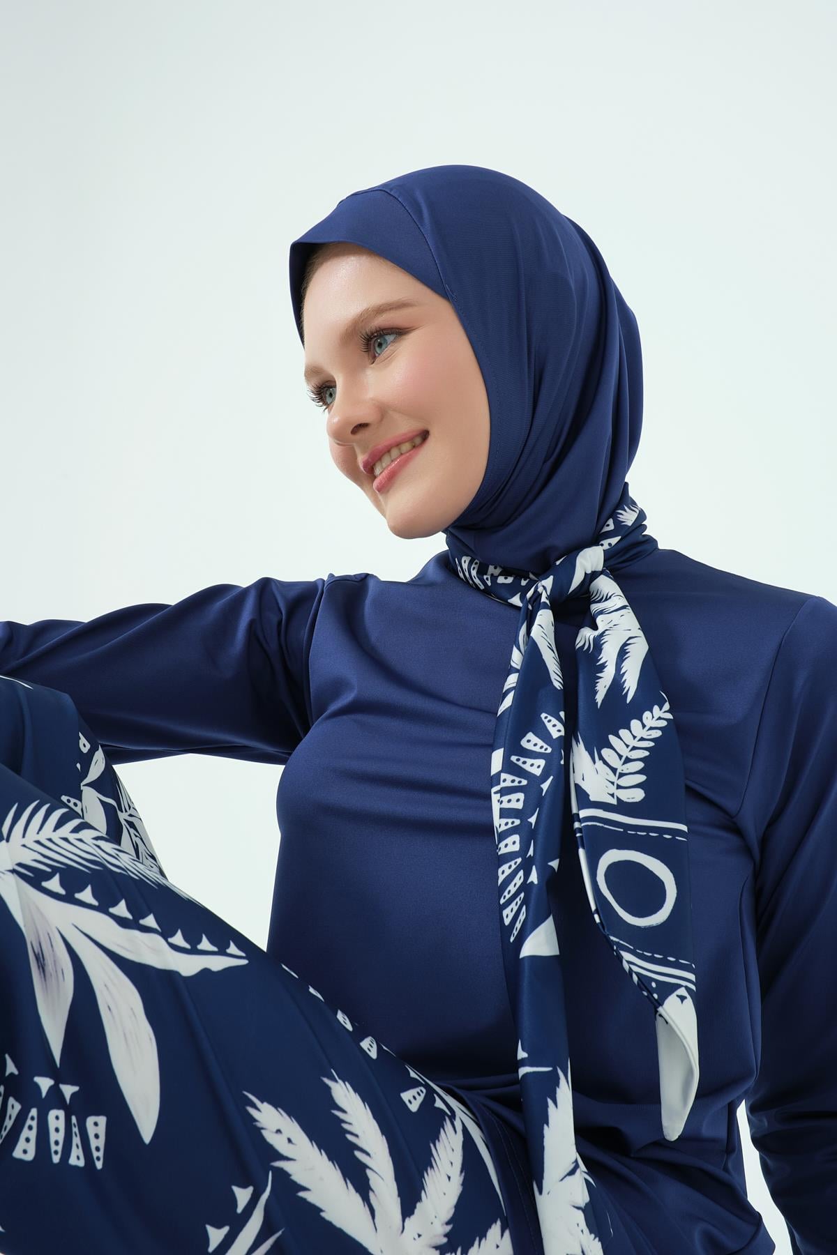Fular Yaka Desenli Tesettür Mayo İndigo