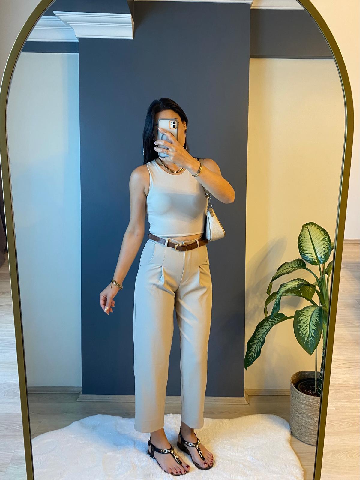 KREM KEMERLİ HAVUÇ PANTALON