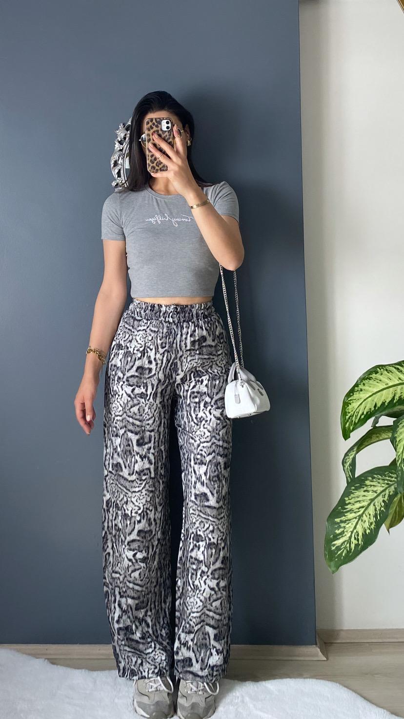 SATEN SİYAH LEOPAR RAHAT PANTALON