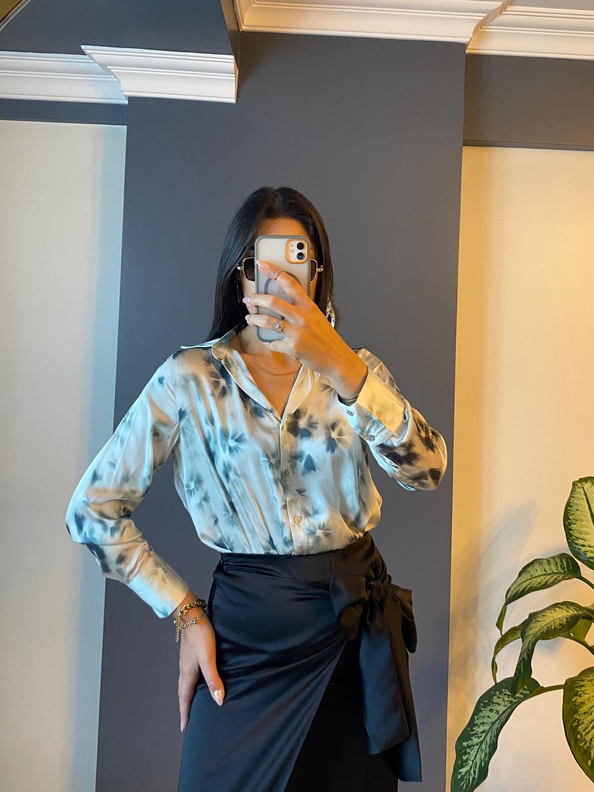 YEŞİL DESENLİ SATEN  GÖMLEK