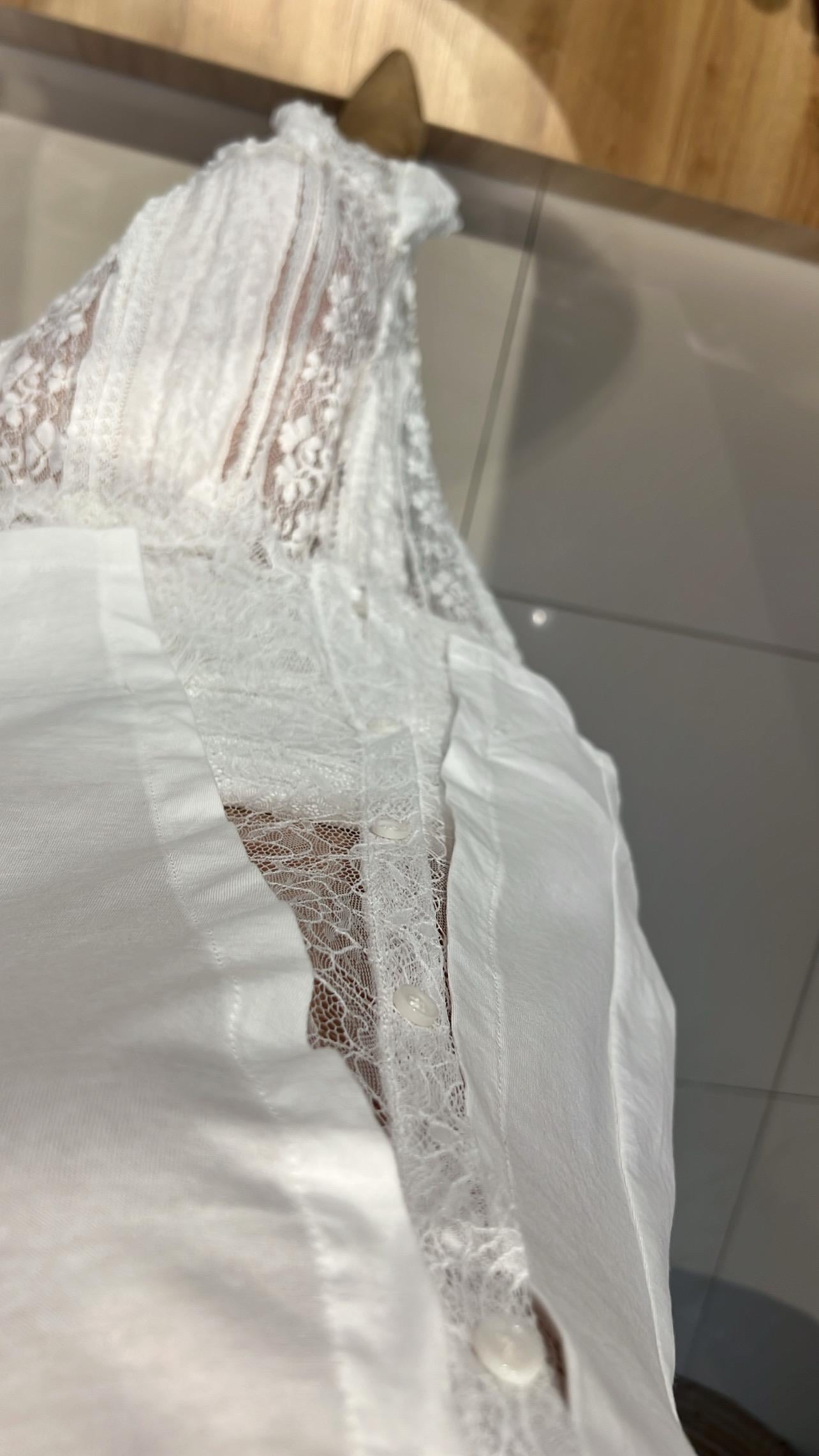DANTEL İŞLEMELİ TİŞÖRT