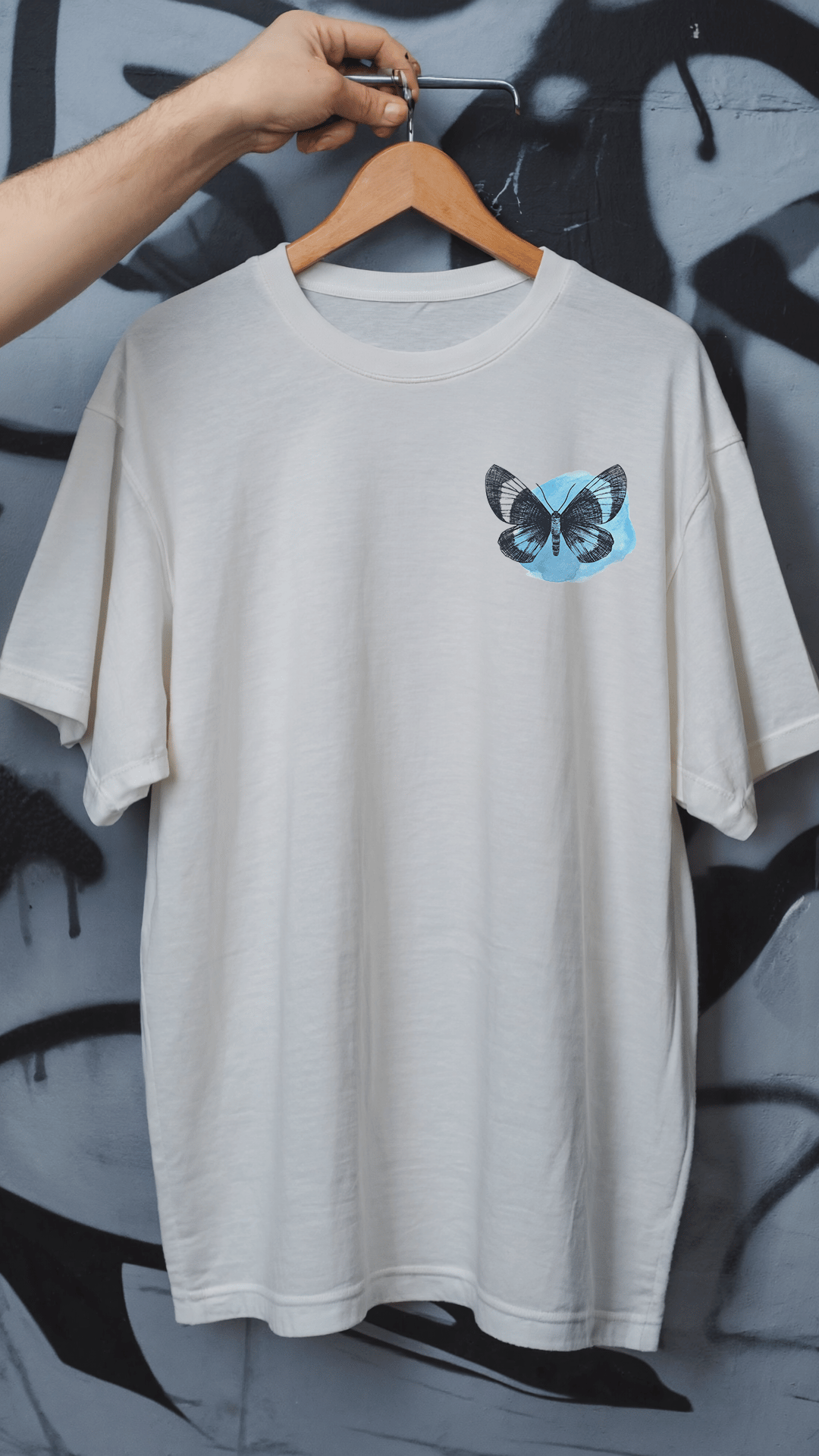 'Blue Butterfly' Beyaz Oversize Tişört
