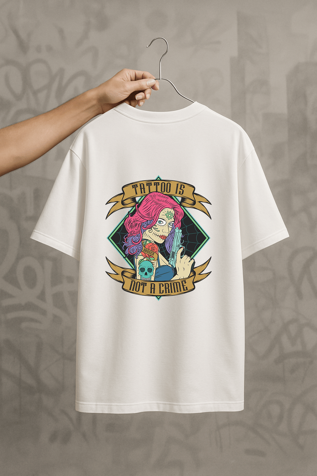 'Tattoo Girl' Beyaz Oversize Tişört